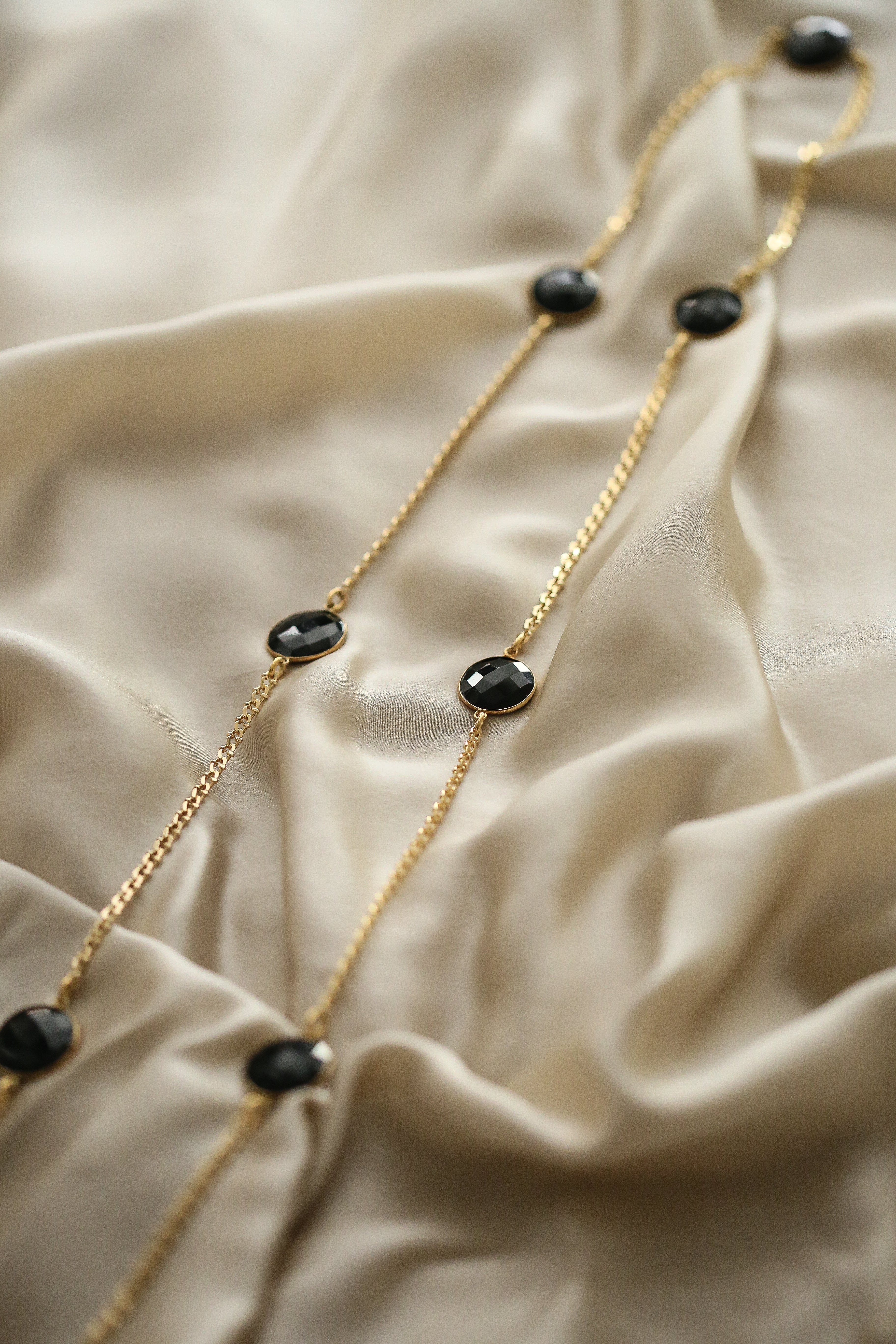 Olivia (Vintage) Necklace - Boutique Minimaliste has waterproof, durable, elegant and vintage inspired jewelry