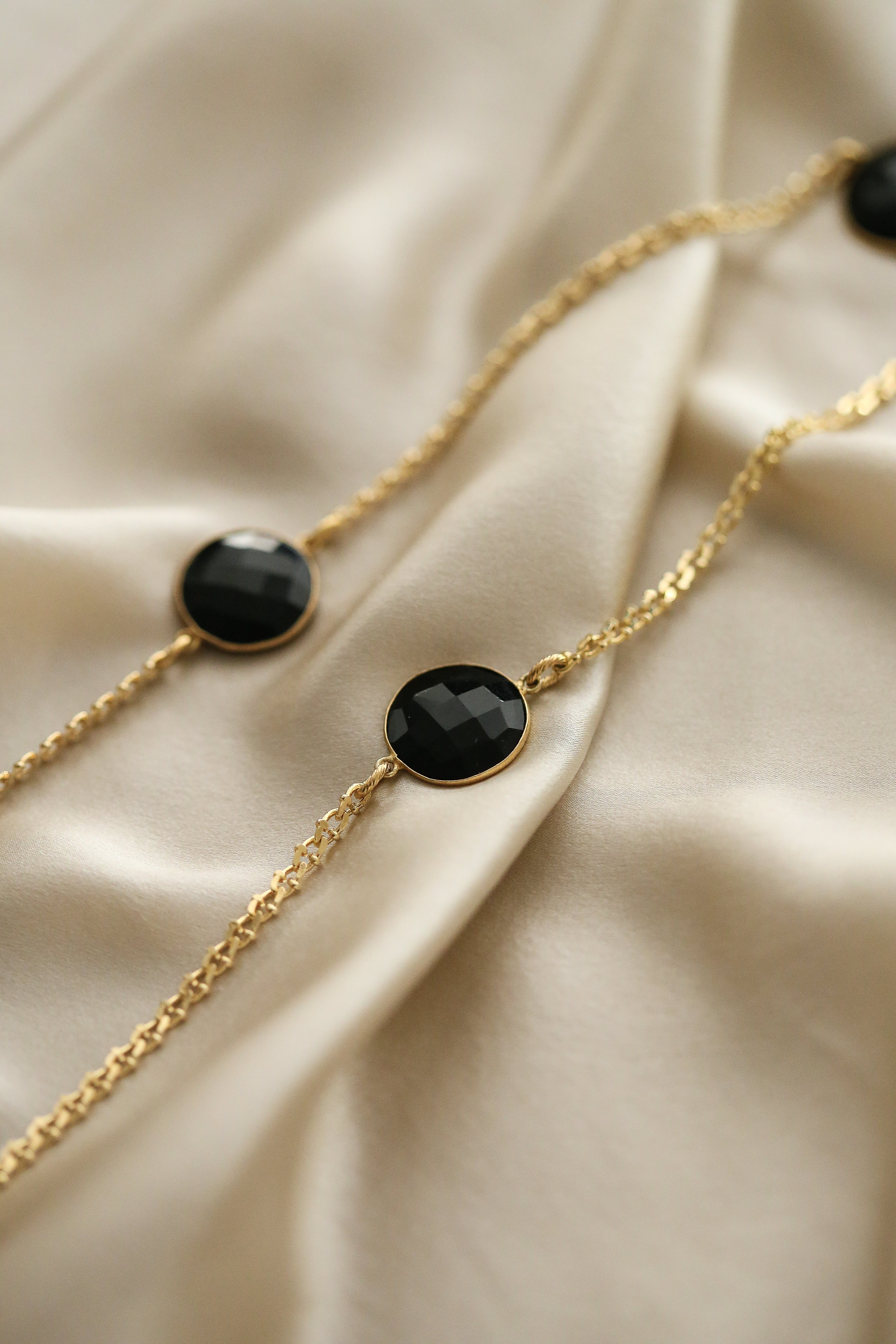 Olivia (Vintage) Necklace - Boutique Minimaliste has waterproof, durable, elegant and vintage inspired jewelry