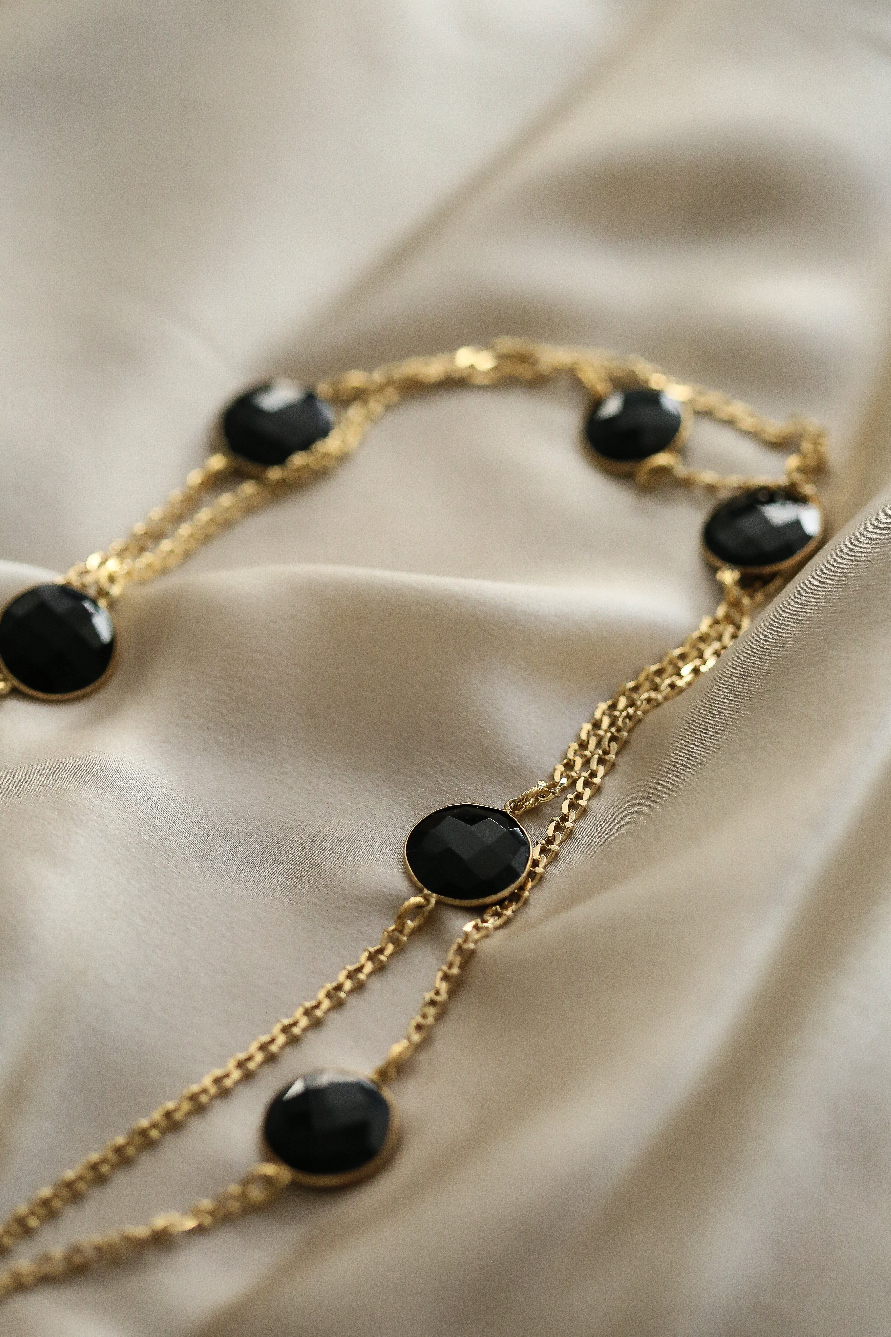 Olivia (Vintage) Necklace - Boutique Minimaliste has waterproof, durable, elegant and vintage inspired jewelry