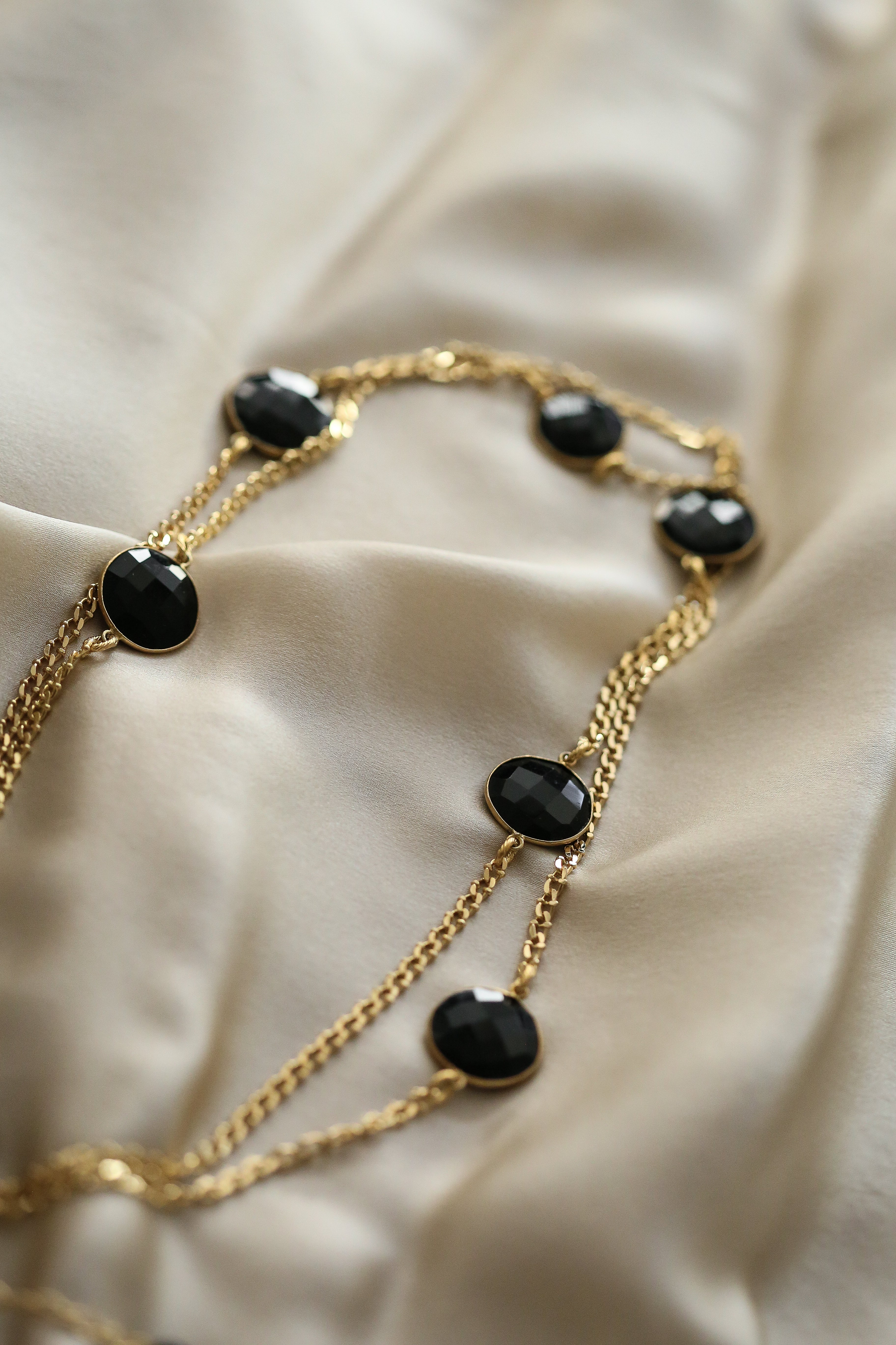 Olivia (Vintage) Necklace - Boutique Minimaliste has waterproof, durable, elegant and vintage inspired jewelry