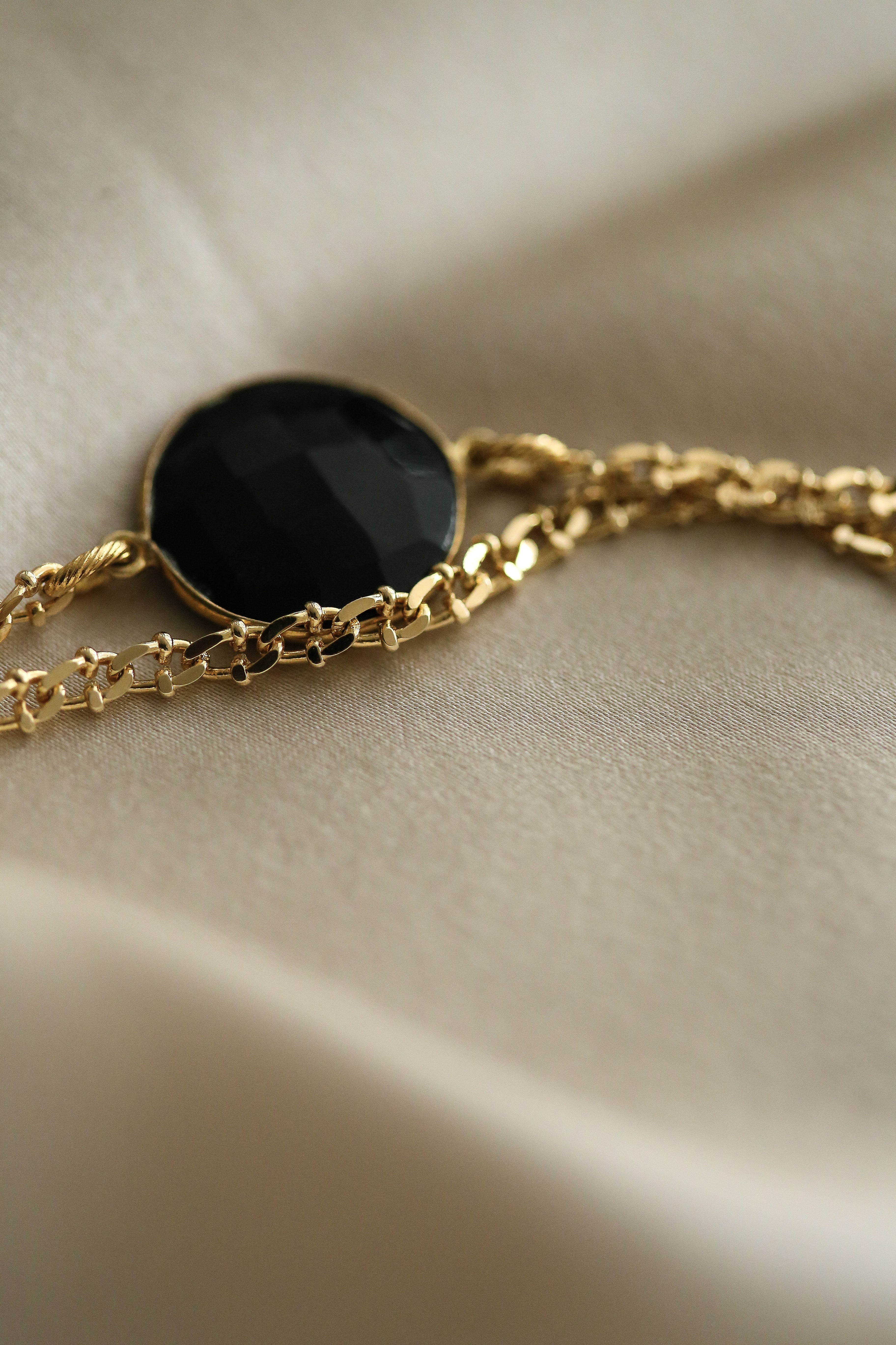 Olivia (Vintage) Necklace - Boutique Minimaliste has waterproof, durable, elegant and vintage inspired jewelry