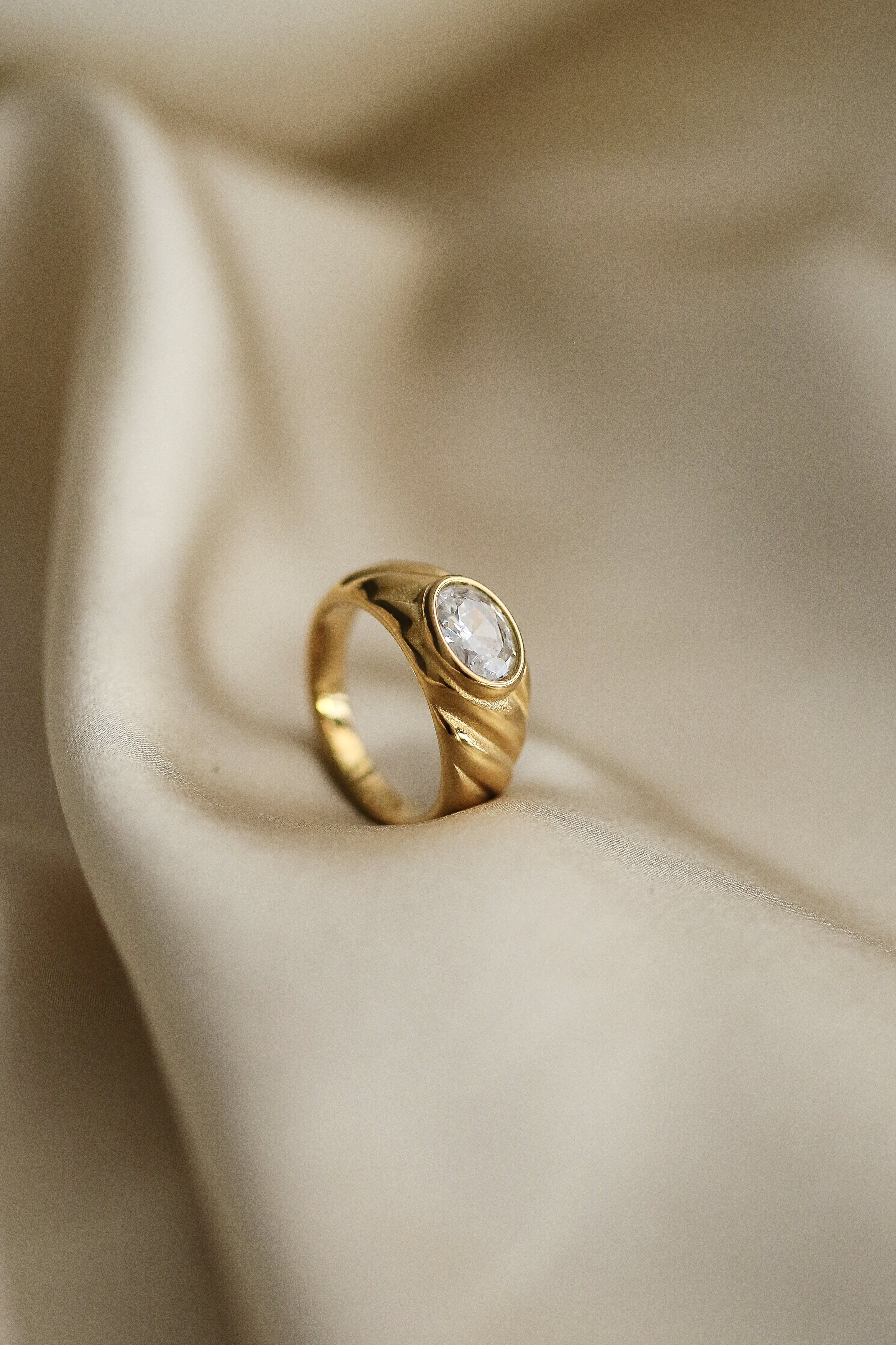 Paige Ring - Boutique Minimaliste has waterproof, durable, elegant and vintage inspired jewelry