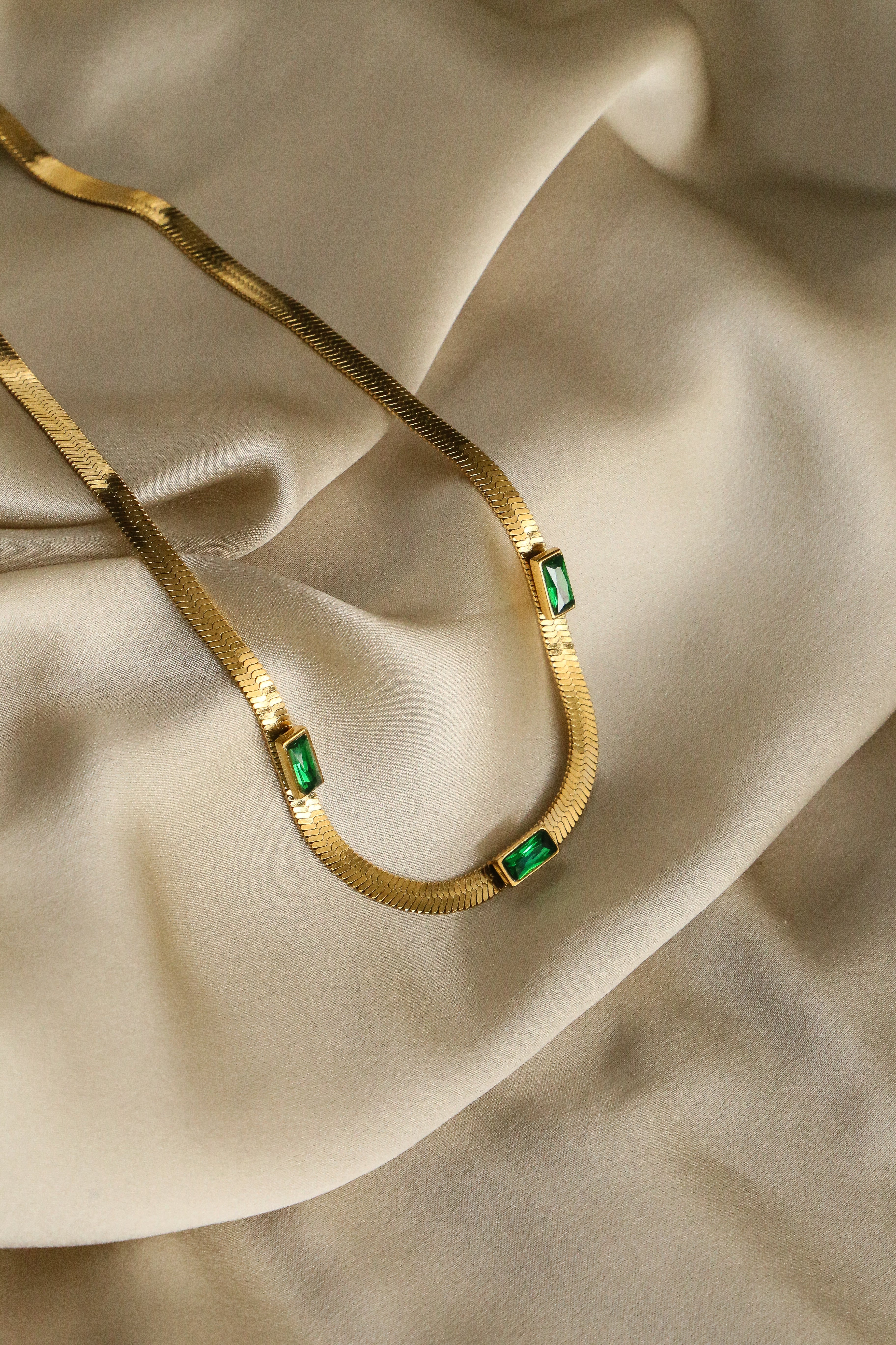 Pamela Necklace - Boutique Minimaliste has waterproof, durable, elegant and vintage inspired jewelry