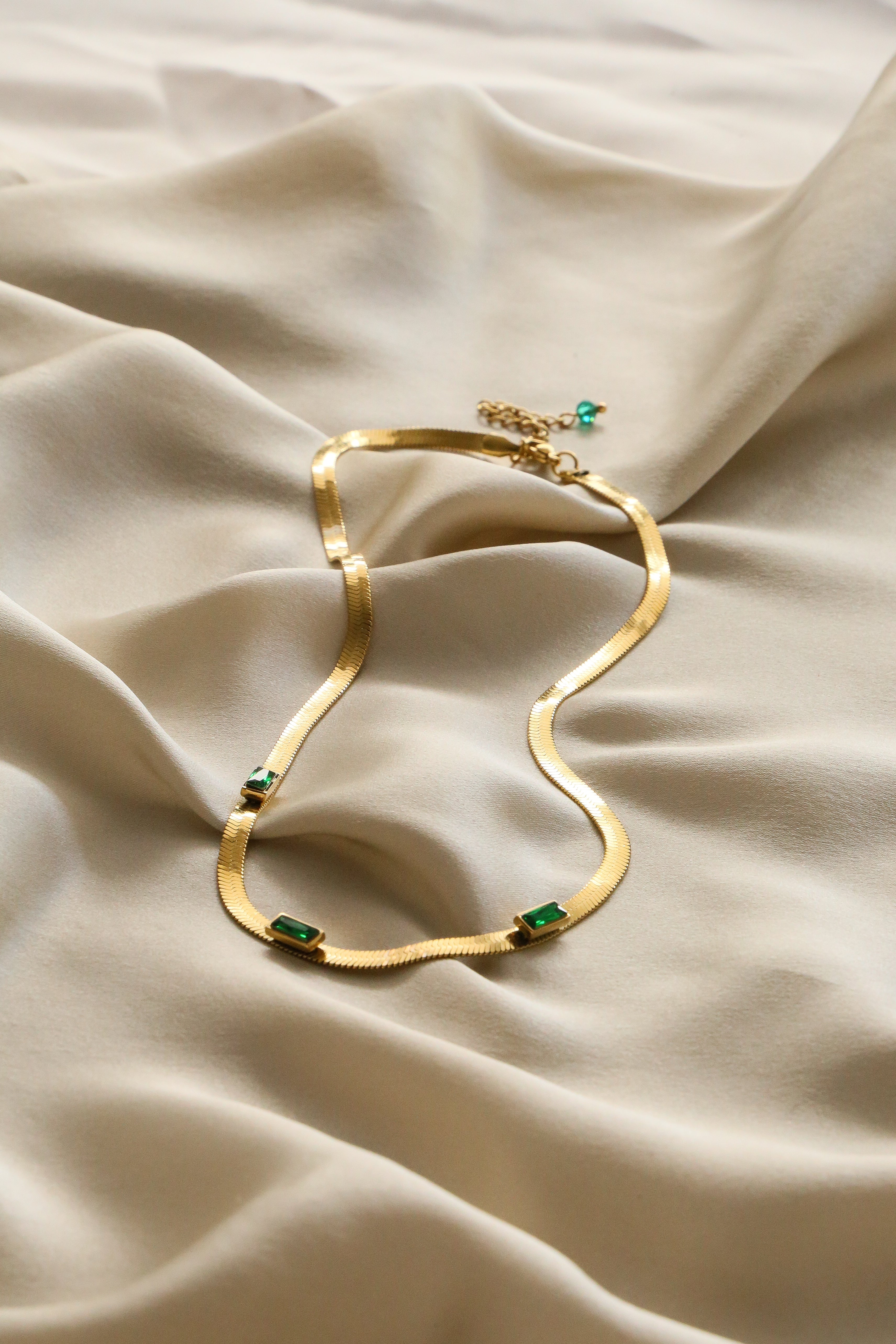 Pamela Necklace - Boutique Minimaliste has waterproof, durable, elegant and vintage inspired jewelry