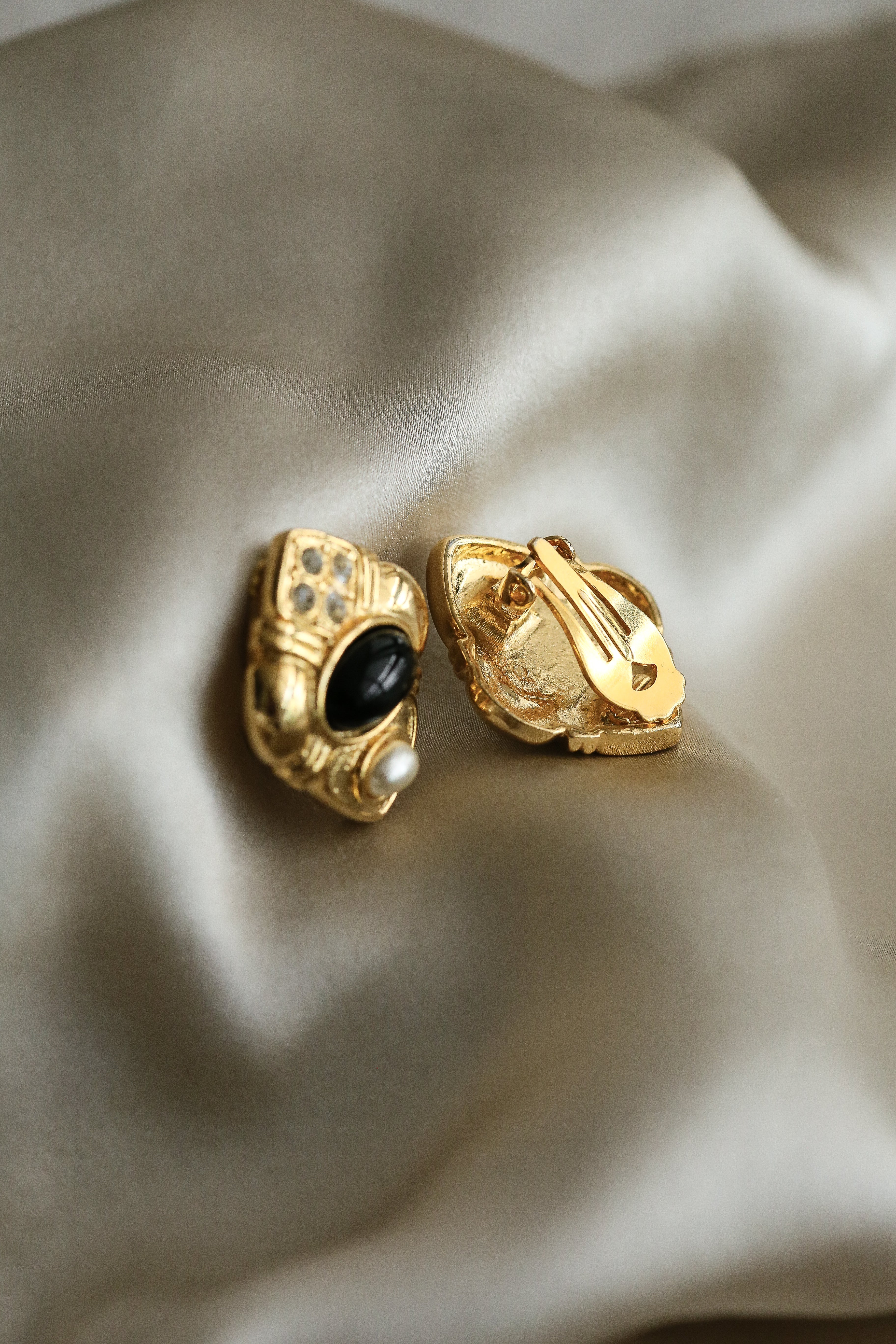 Pauline (Vintage) Earrings - Boutique Minimaliste has waterproof, durable, elegant and vintage inspired jewelry