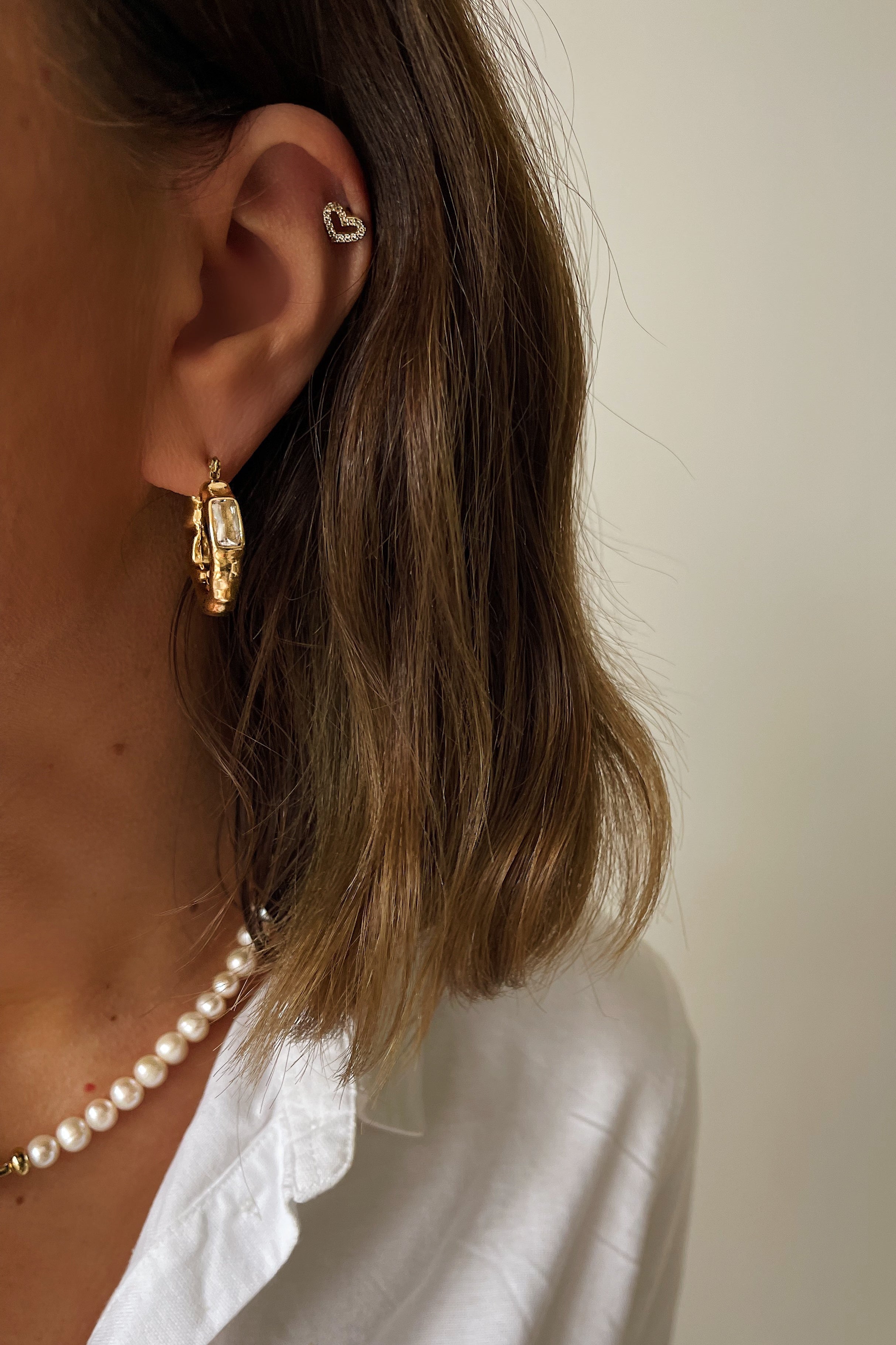 Paz Hoops - Boutique Minimaliste has waterproof, durable, elegant and vintage inspired jewelry
