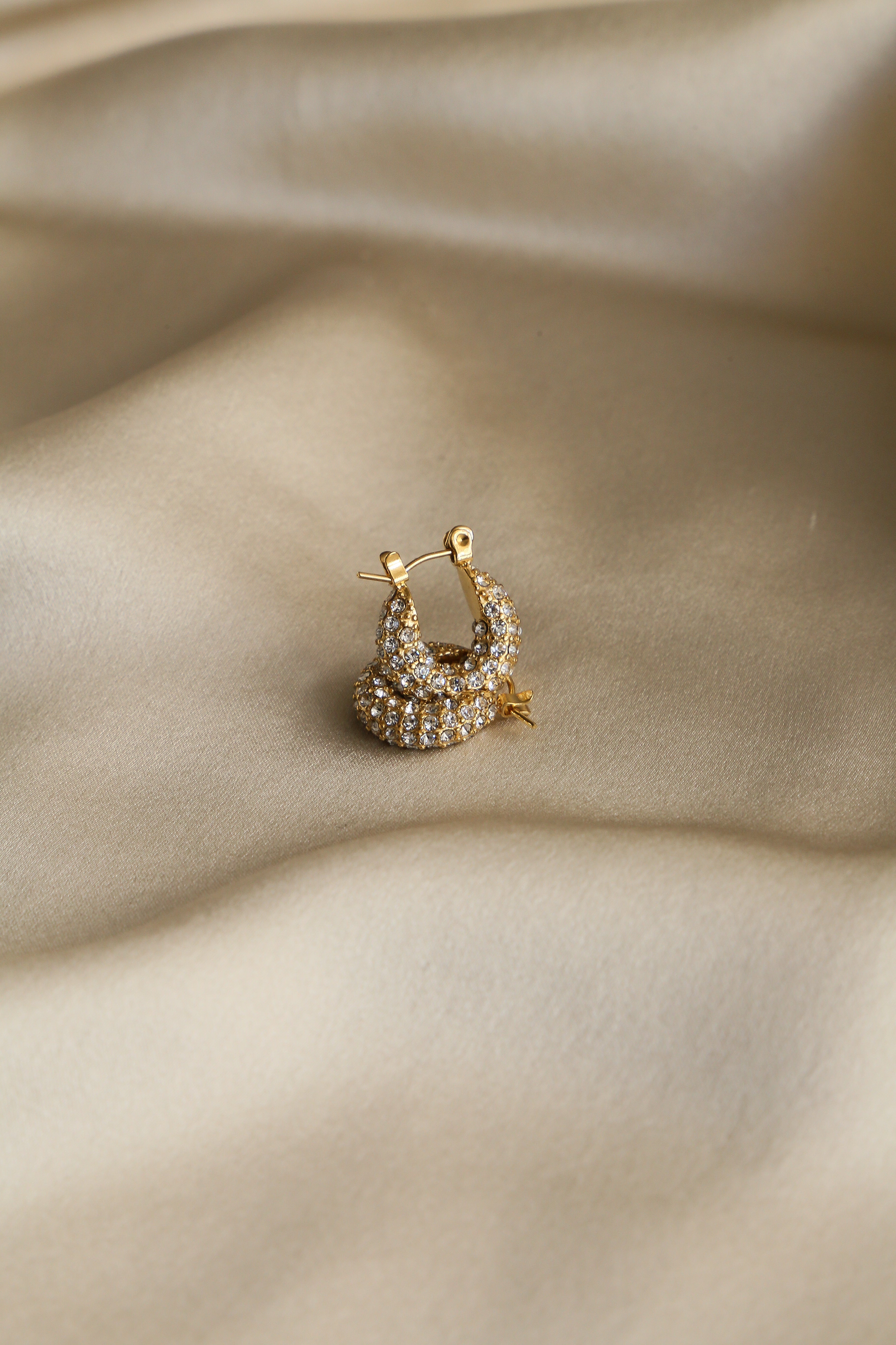 Perrie Huggies - Boutique Minimaliste has waterproof, durable, elegant and vintage inspired jewelry