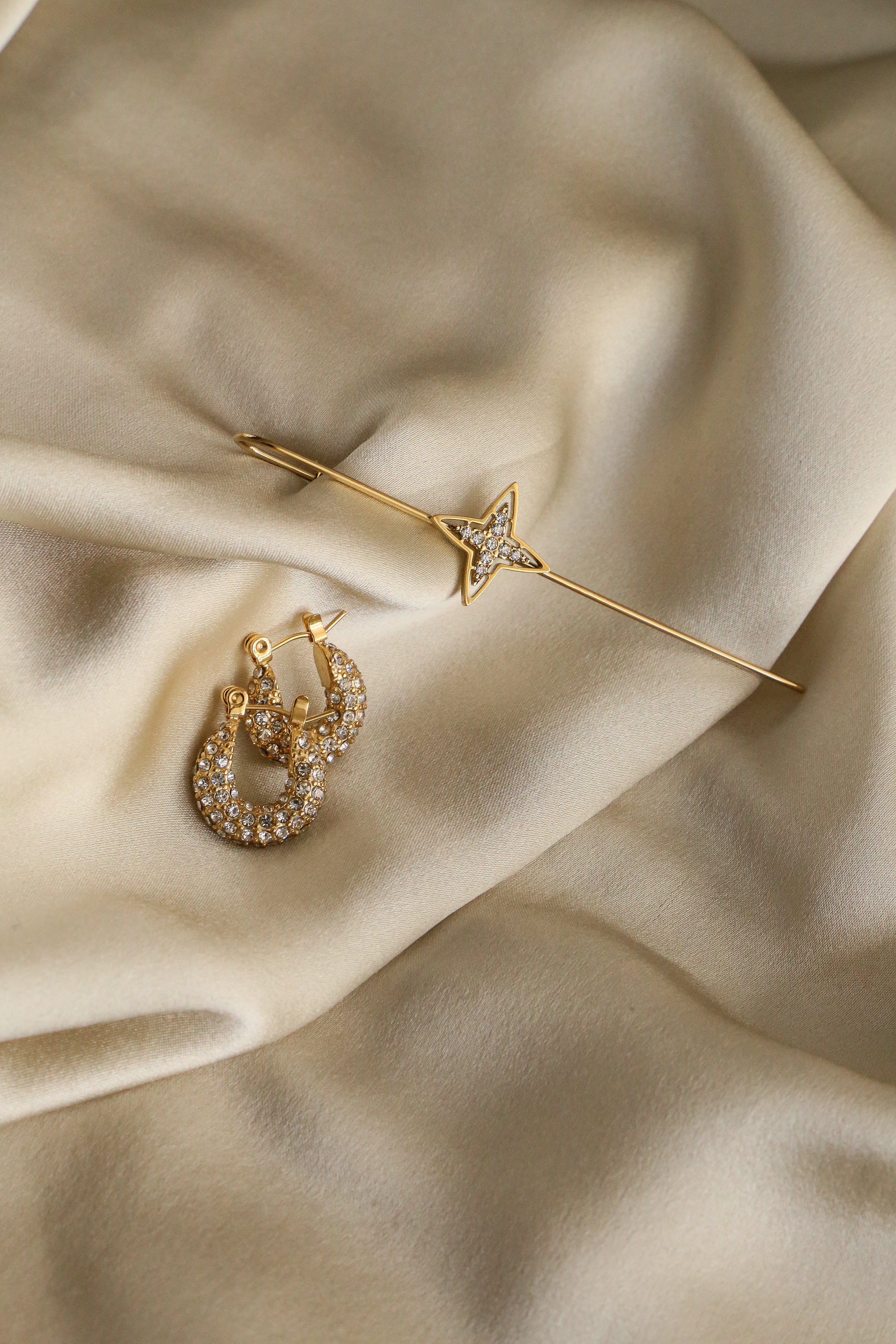 Perrie Huggies - Boutique Minimaliste has waterproof, durable, elegant and vintage inspired jewelry