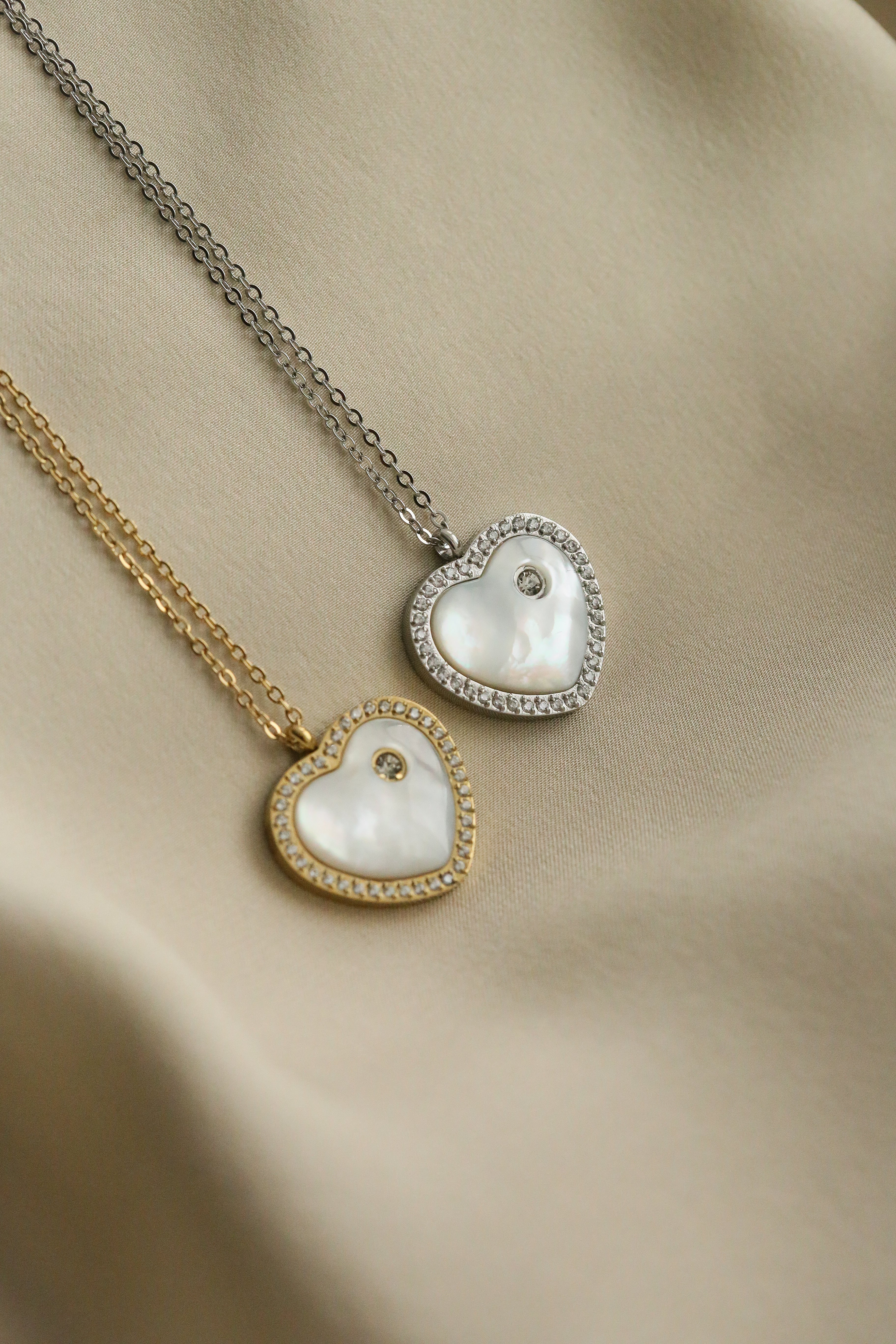 Rue Necklace - Boutique Minimaliste has waterproof, durable, elegant and vintage inspired jewelry