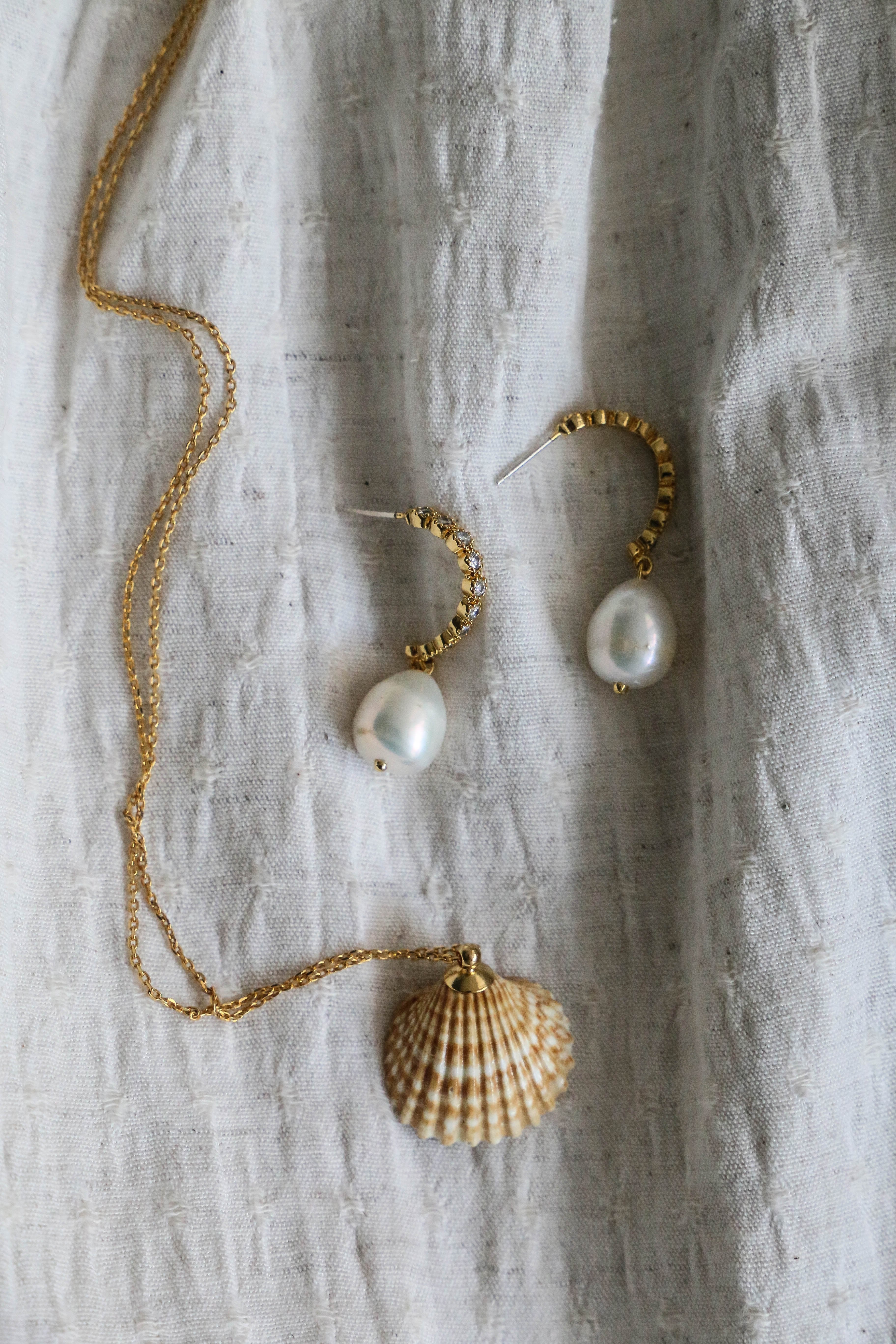 Sand Necklace - Boutique Minimaliste has waterproof, durable, elegant and vintage inspired jewelry