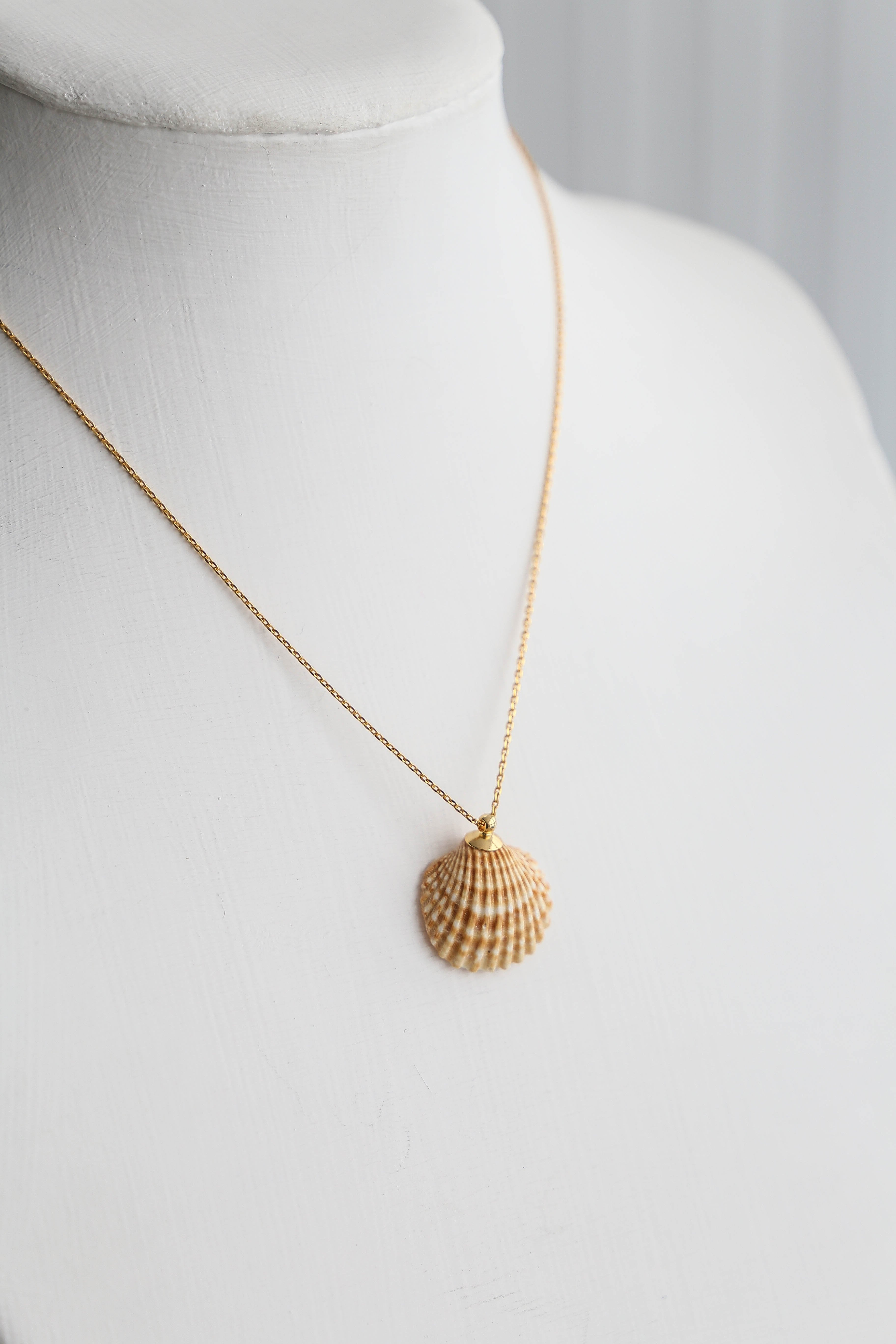 Sand Necklace - Boutique Minimaliste has waterproof, durable, elegant and vintage inspired jewelry