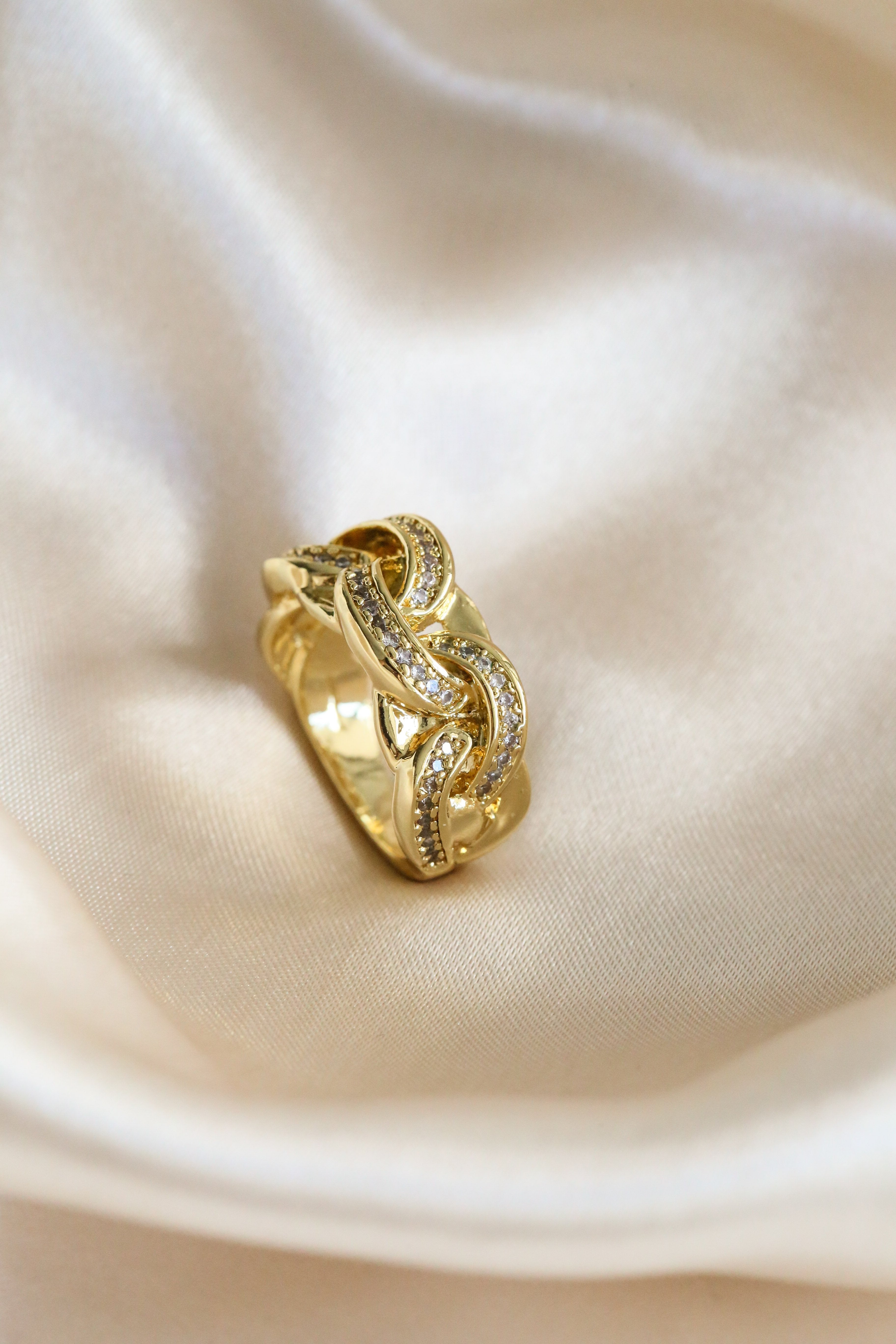 Shine Ring - has waterproof, durable, elegant and vintage inspired jewelry