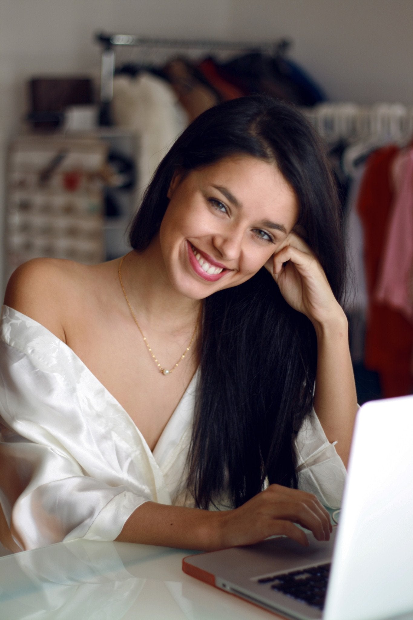 Single (Vintage) Pearl Necklace - has waterproof, durable, elegant and vintage inspired jewelry