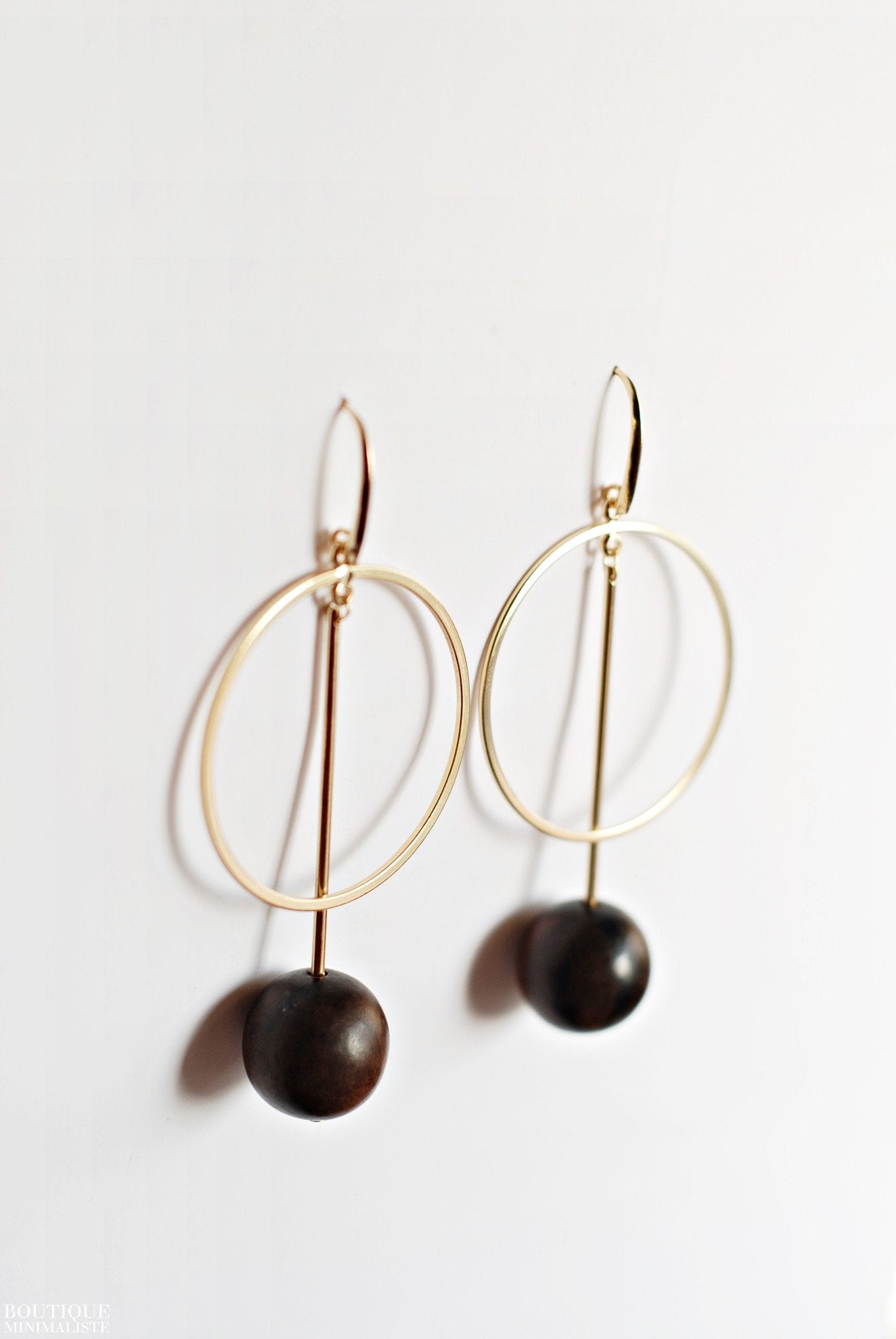 Sleek circular Earrings - Boutique Minimaliste has waterproof, durable, elegant and vintage inspired jewelry