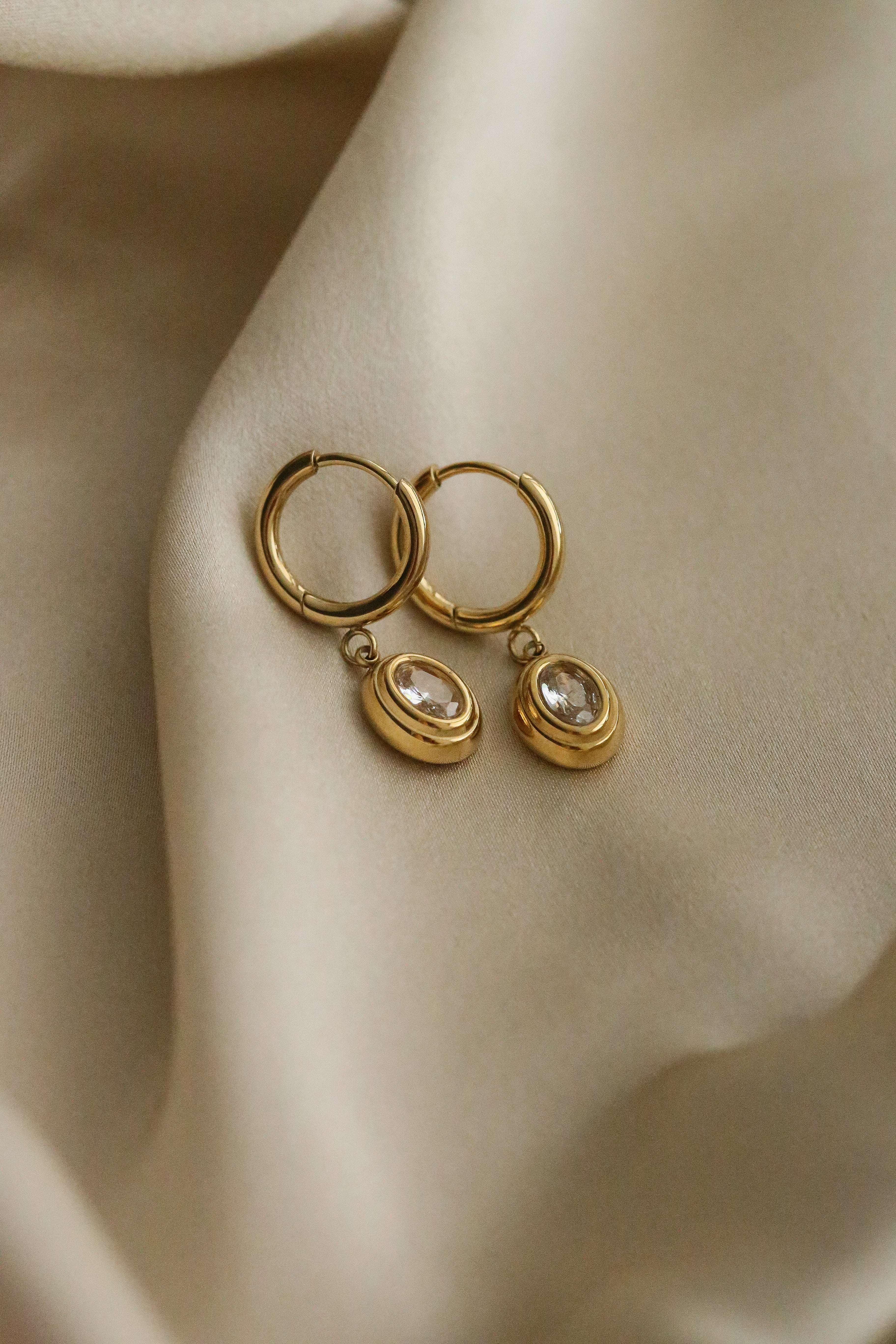 Sophie Earrings - Boutique Minimaliste has waterproof, durable, elegant and vintage inspired jewelry