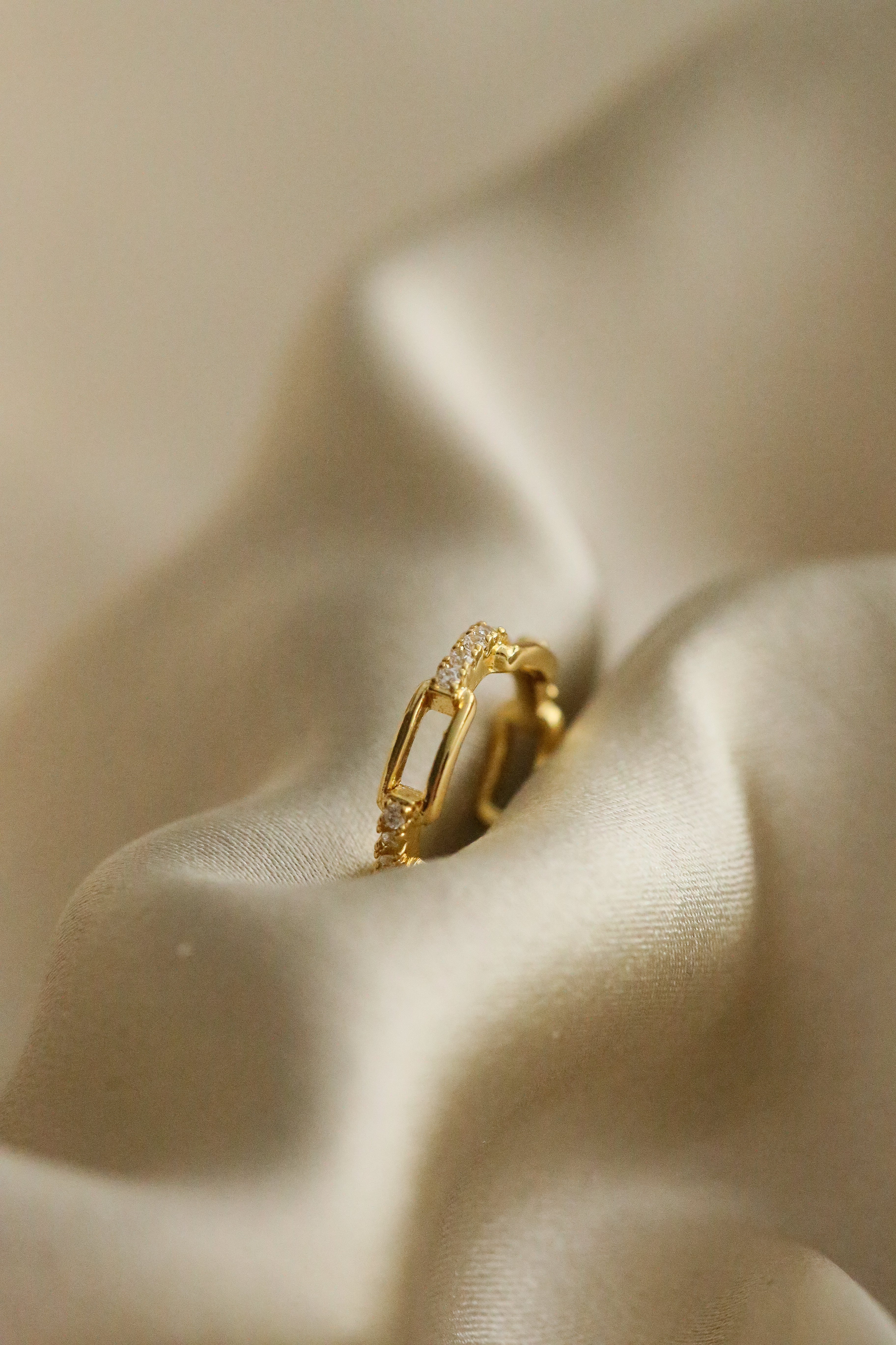 Stella Ear Cuff - Boutique Minimaliste has waterproof, durable, elegant and vintage inspired jewelry
