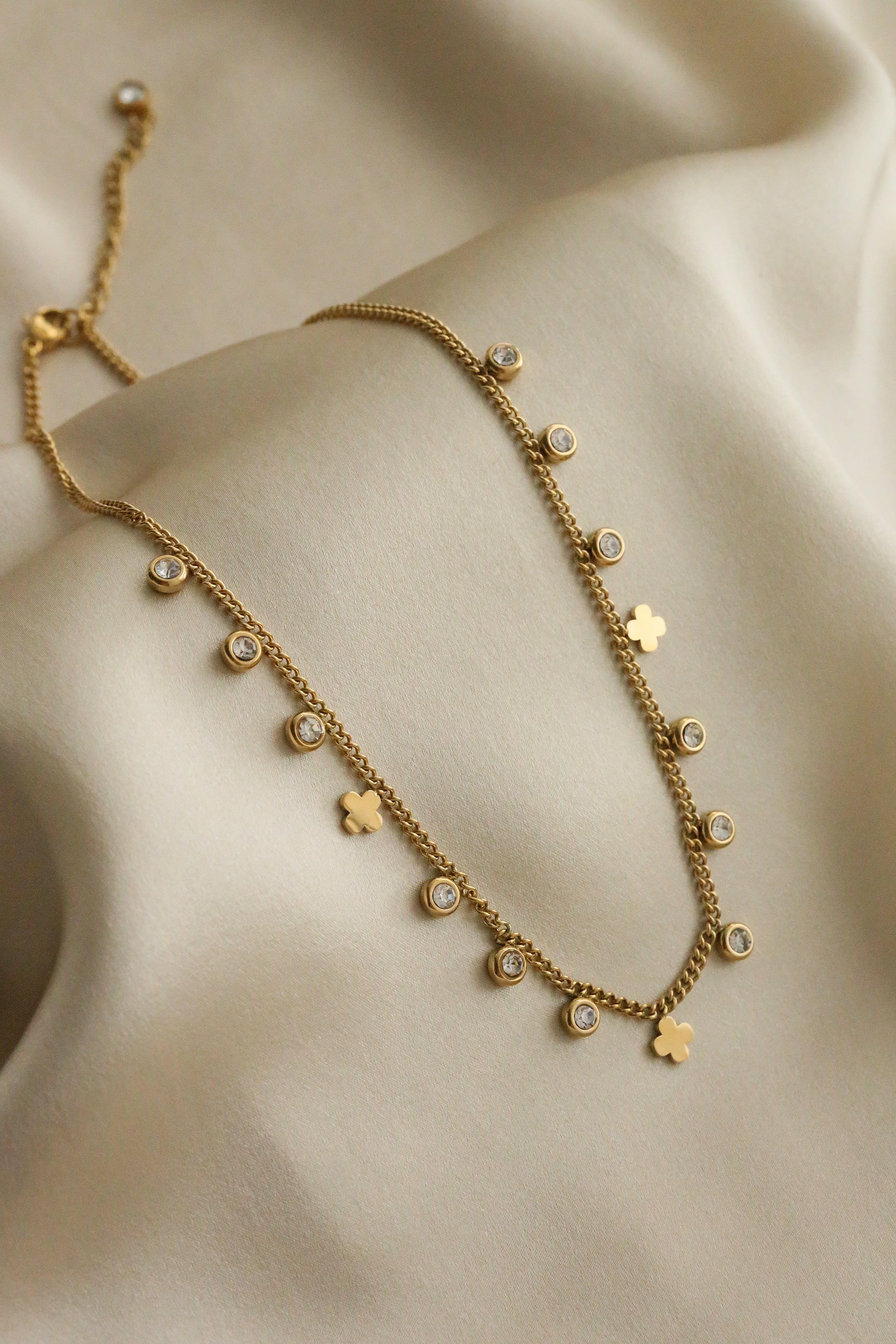 Tamara Necklace - Boutique Minimaliste has waterproof, durable, elegant and vintage inspired jewelry