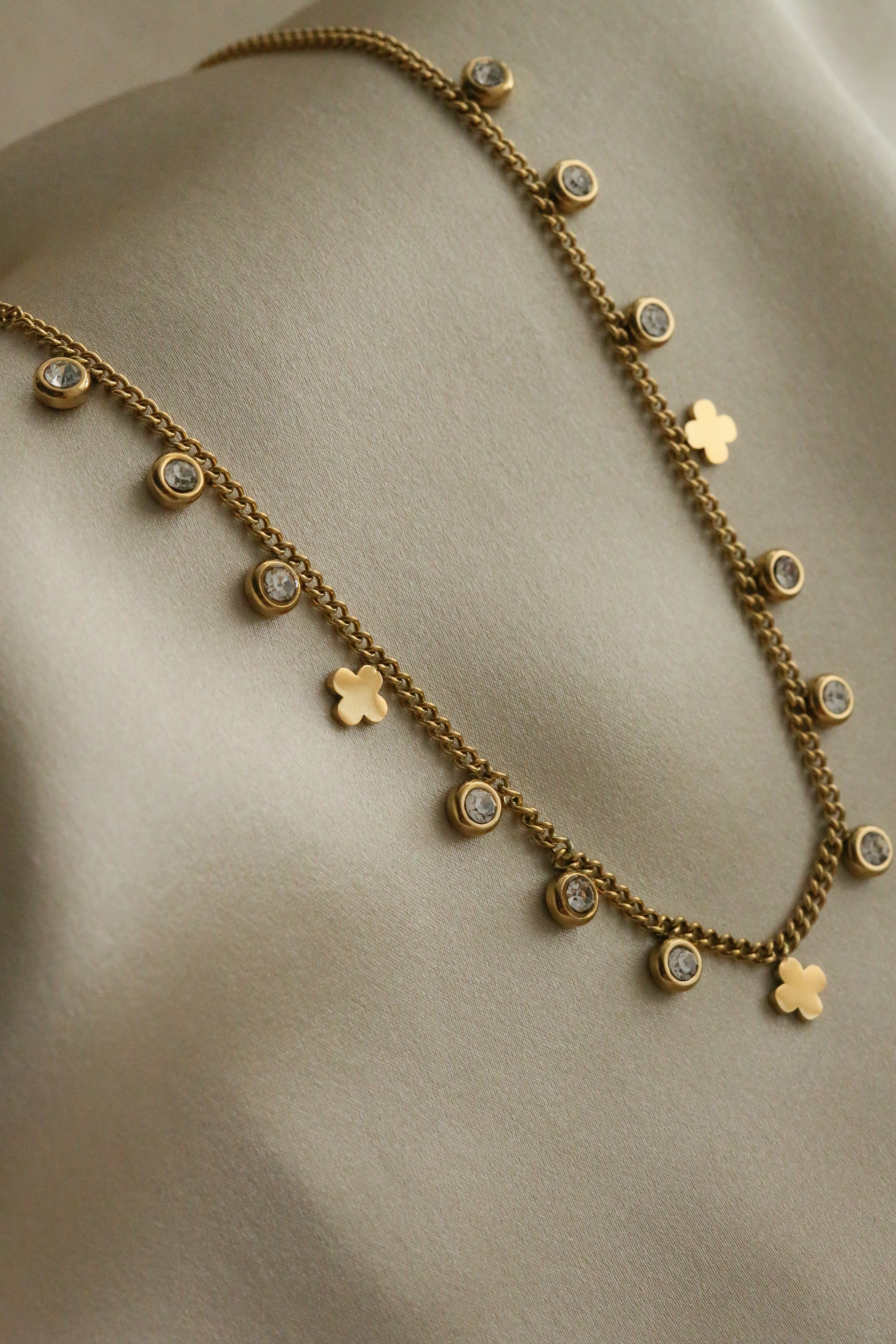Tamara Necklace - Boutique Minimaliste has waterproof, durable, elegant and vintage inspired jewelry