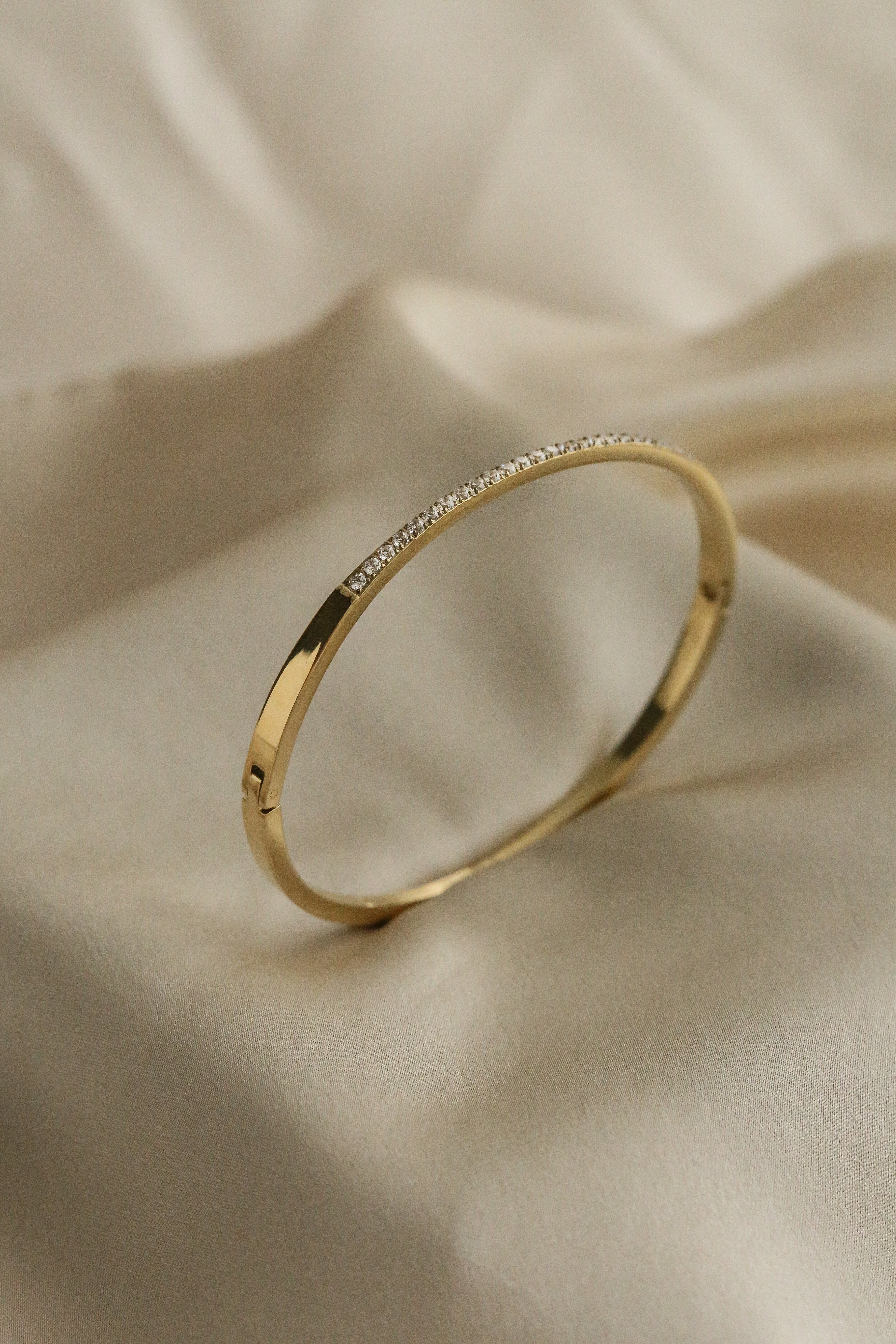 Tara Cuff - Boutique Minimaliste has waterproof, durable, elegant and vintage inspired jewelry
