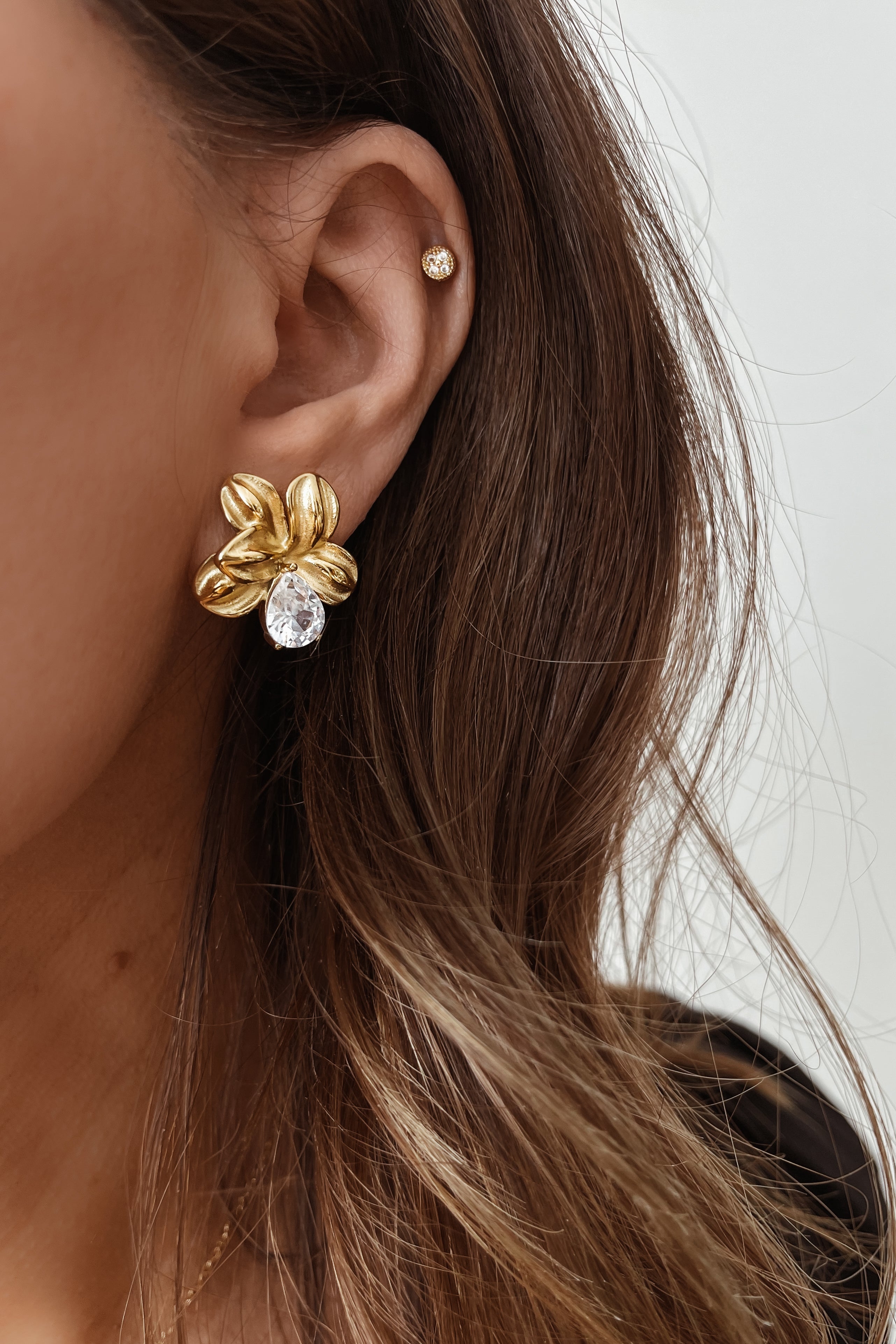 Terry Earrings - Boutique Minimaliste has waterproof, durable, elegant and vintage inspired jewelry