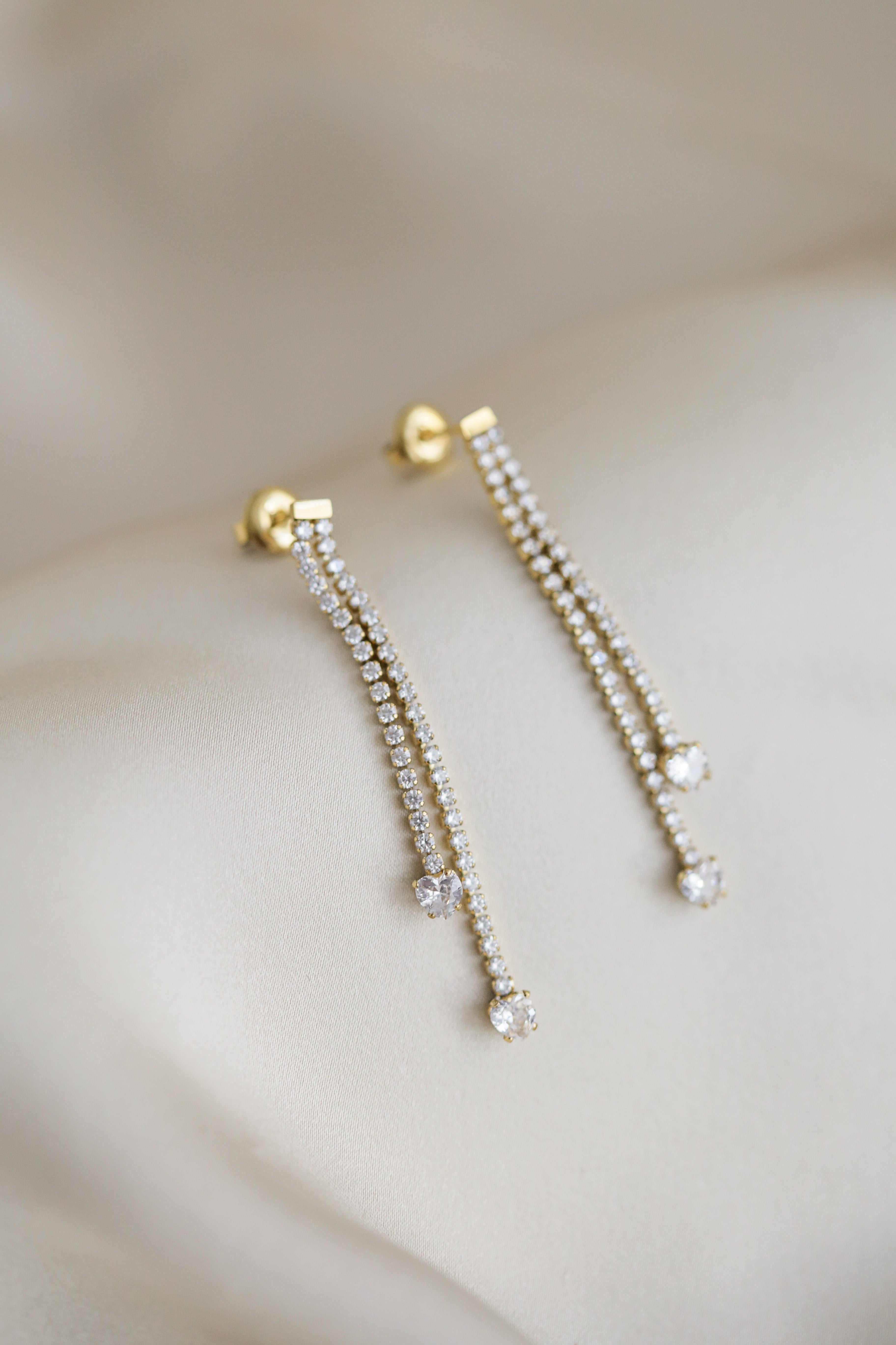 The Heart - Cubic Zirconia Earrings - Boutique Minimaliste has waterproof, durable, elegant and vintage inspired jewelry