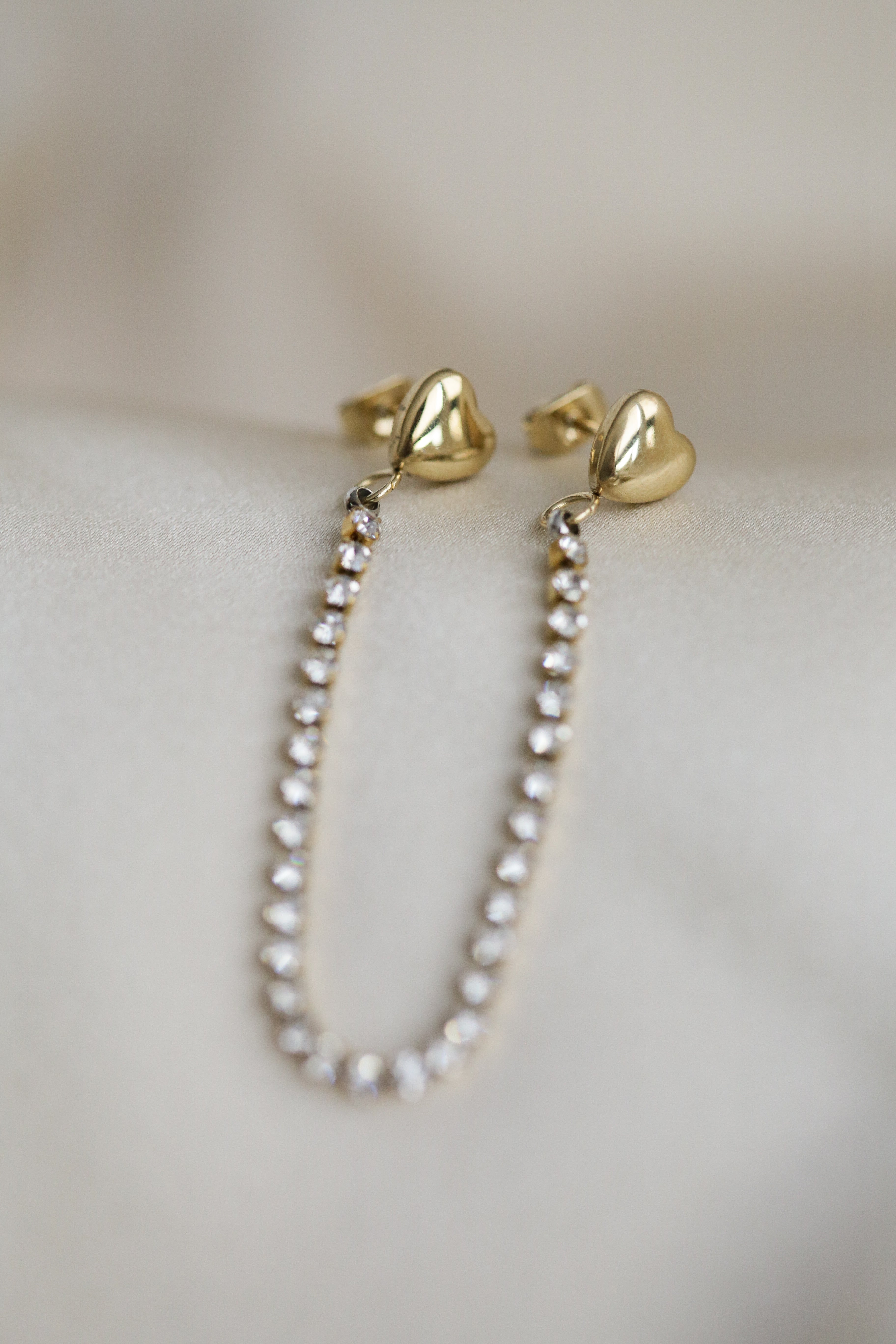 The Heart - Double Studs - Boutique Minimaliste has waterproof, durable, elegant and vintage inspired jewelry