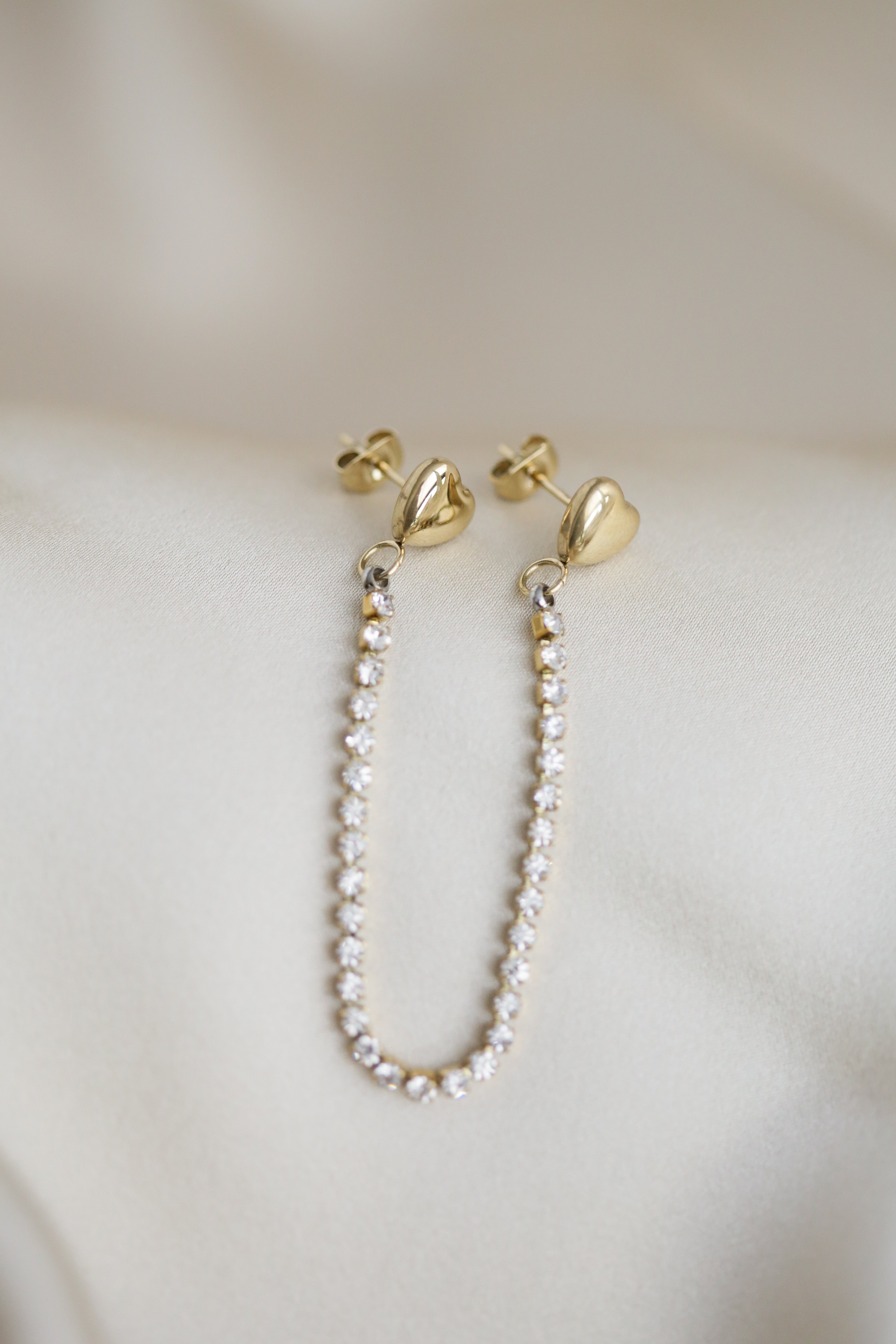 The Heart - Double Studs - Boutique Minimaliste has waterproof, durable, elegant and vintage inspired jewelry