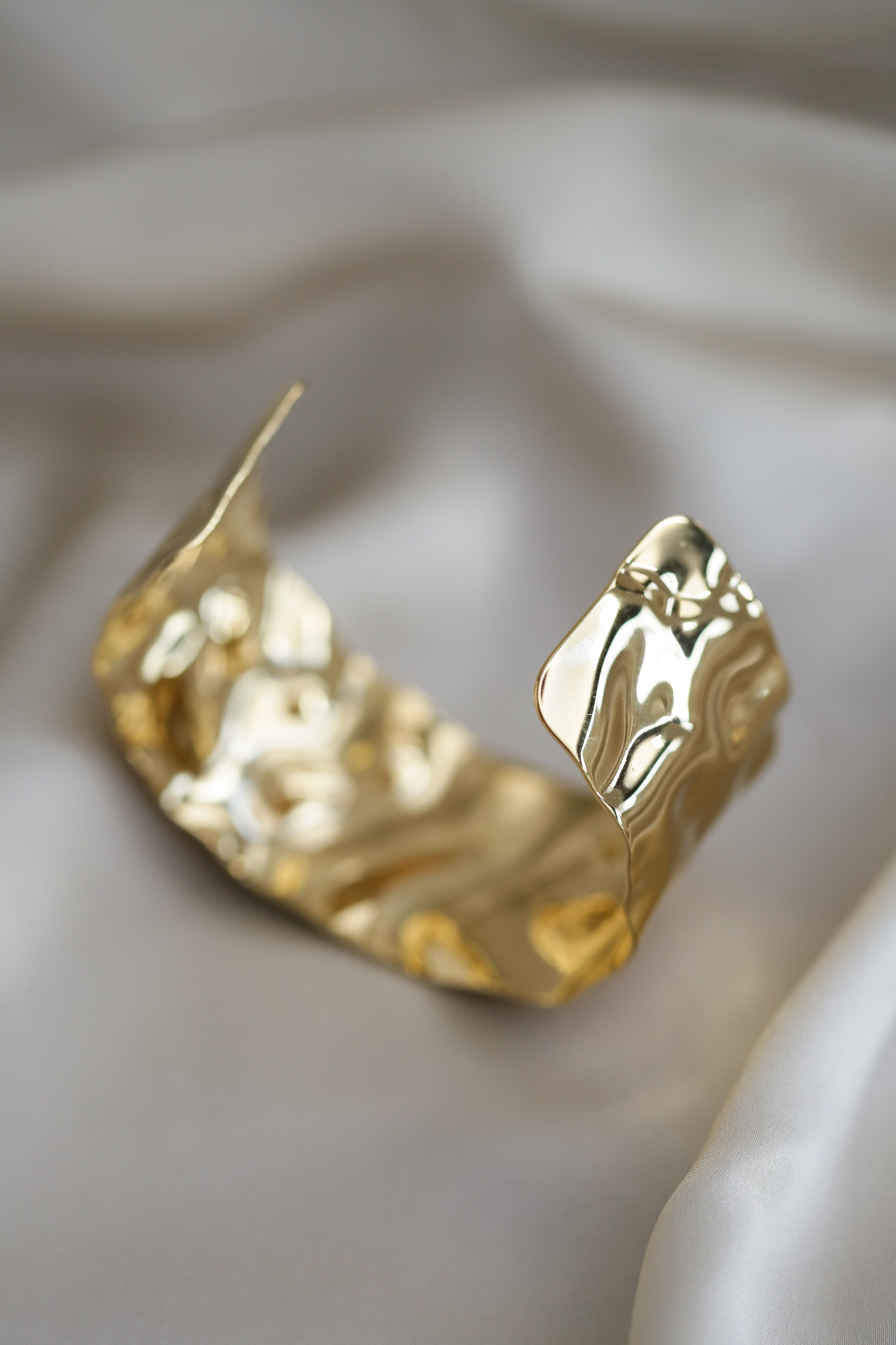 The Heart - Organic Bangle - Boutique Minimaliste has waterproof, durable, elegant and vintage inspired jewelry