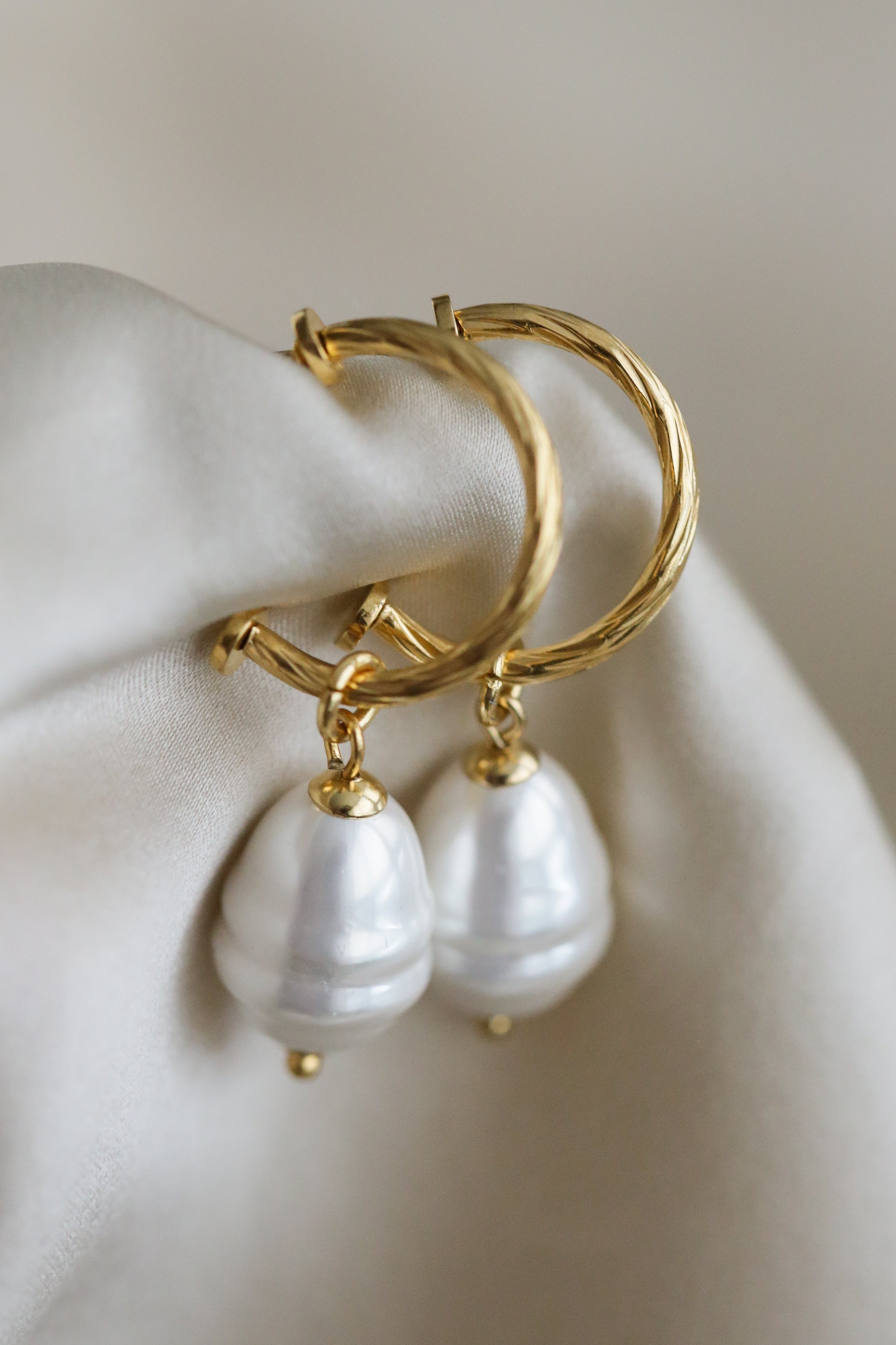 The Heart - Pearl Hoops - Boutique Minimaliste has waterproof, durable, elegant and vintage inspired jewelry