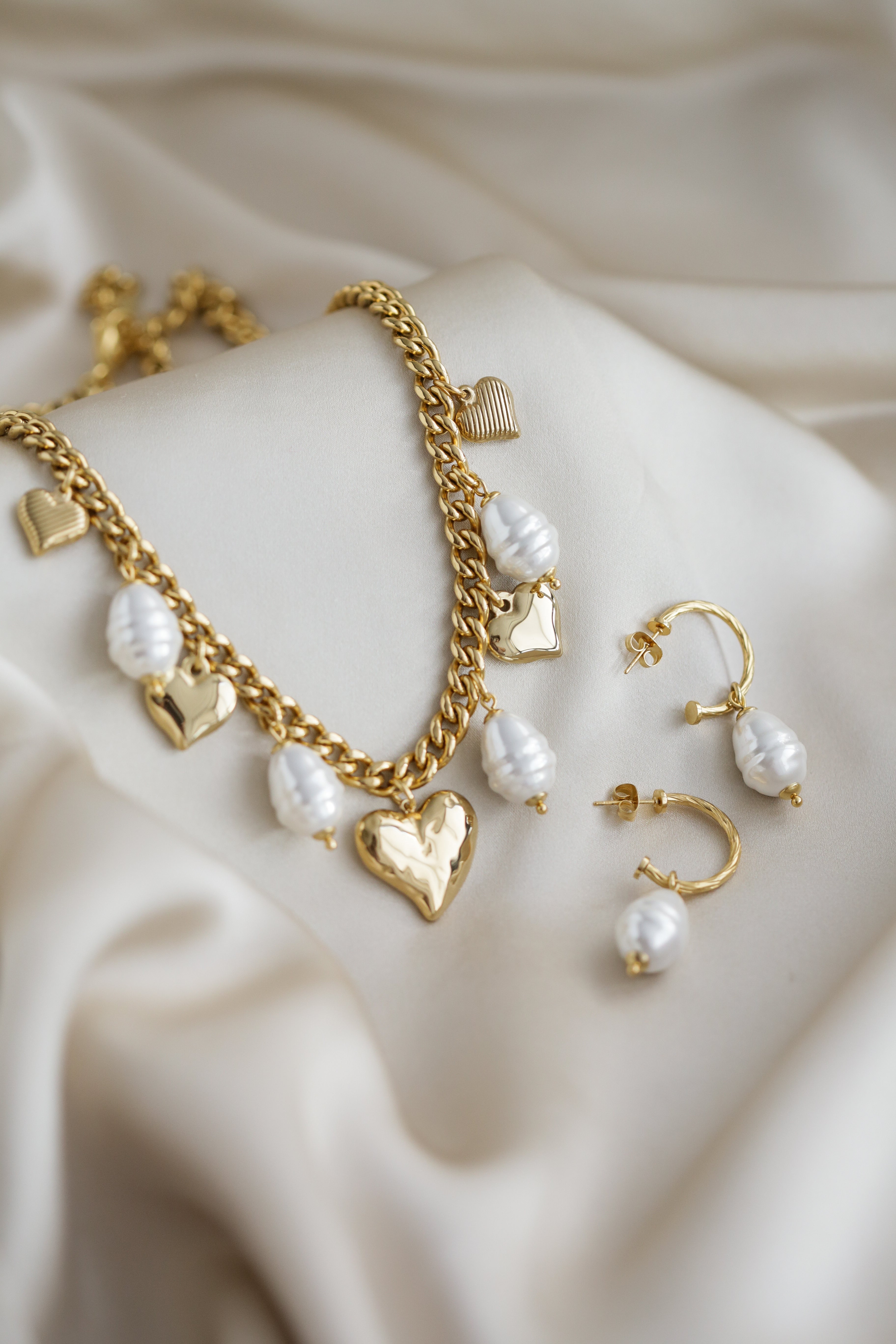 The Heart - Pearl Hoops - Boutique Minimaliste has waterproof, durable, elegant and vintage inspired jewelry