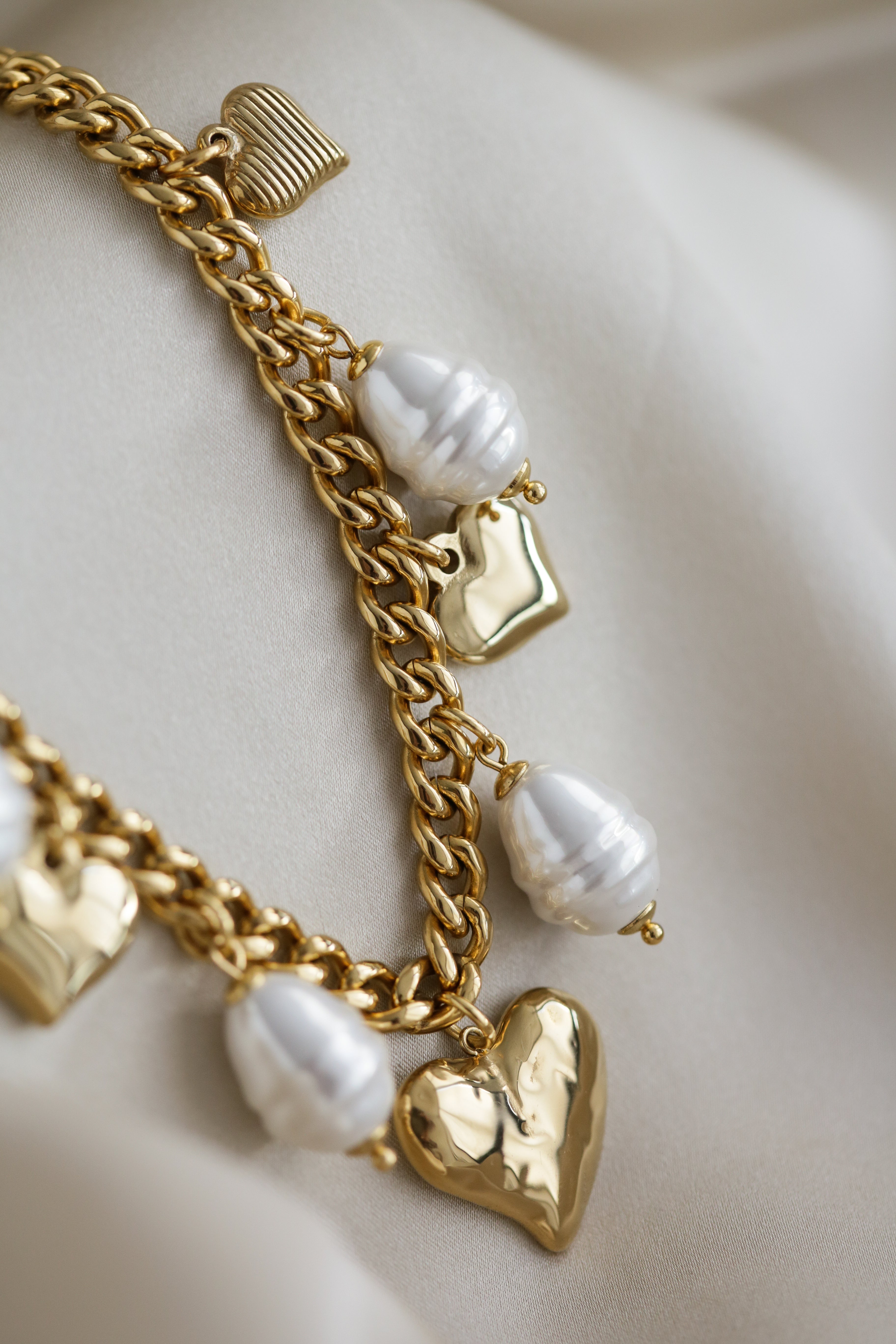 The Heart - Statement Necklace - Boutique Minimaliste has waterproof, durable, elegant and vintage inspired jewelry