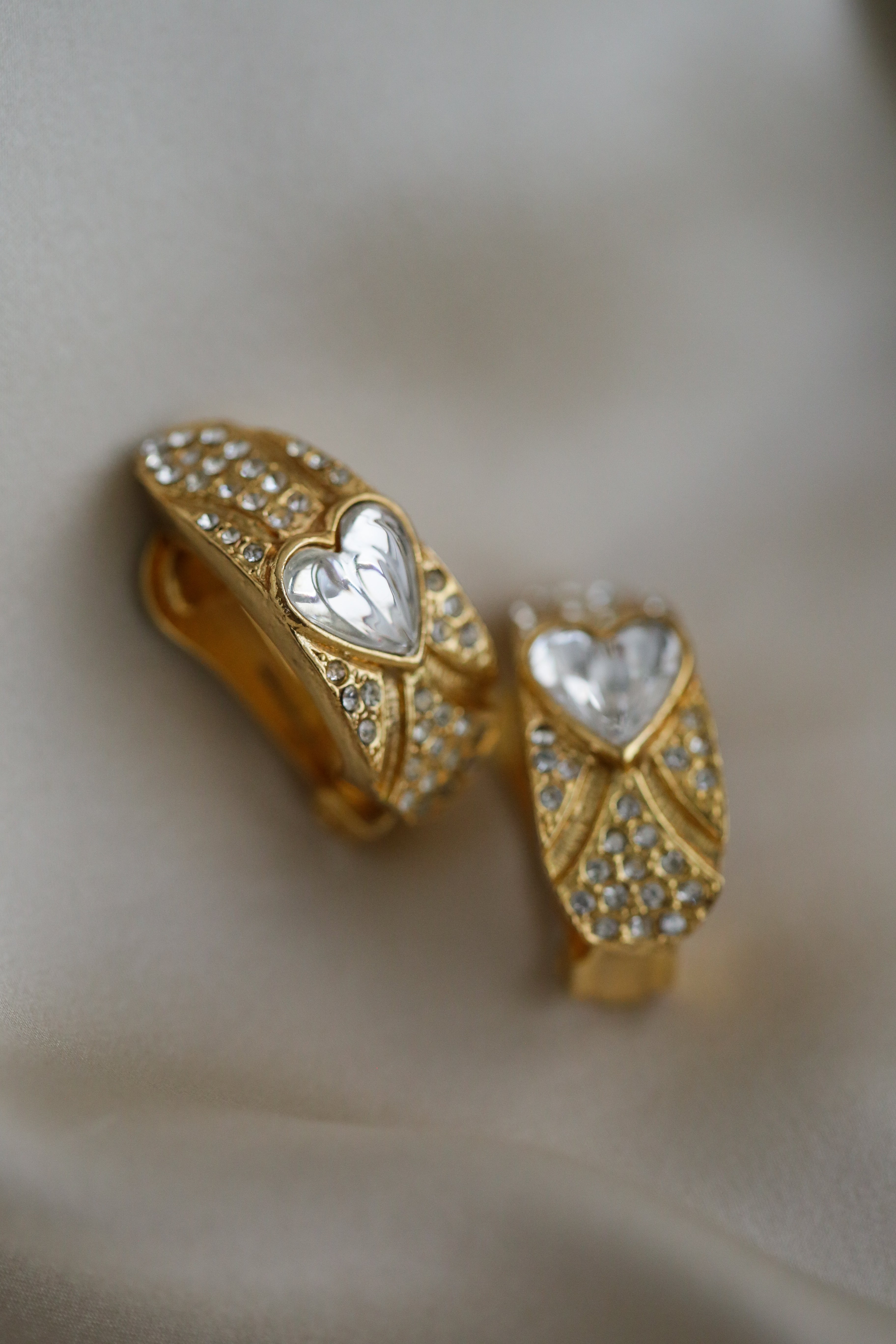 The Heart - Vintage Clip Earrings - Boutique Minimaliste has waterproof, durable, elegant and vintage inspired jewelry