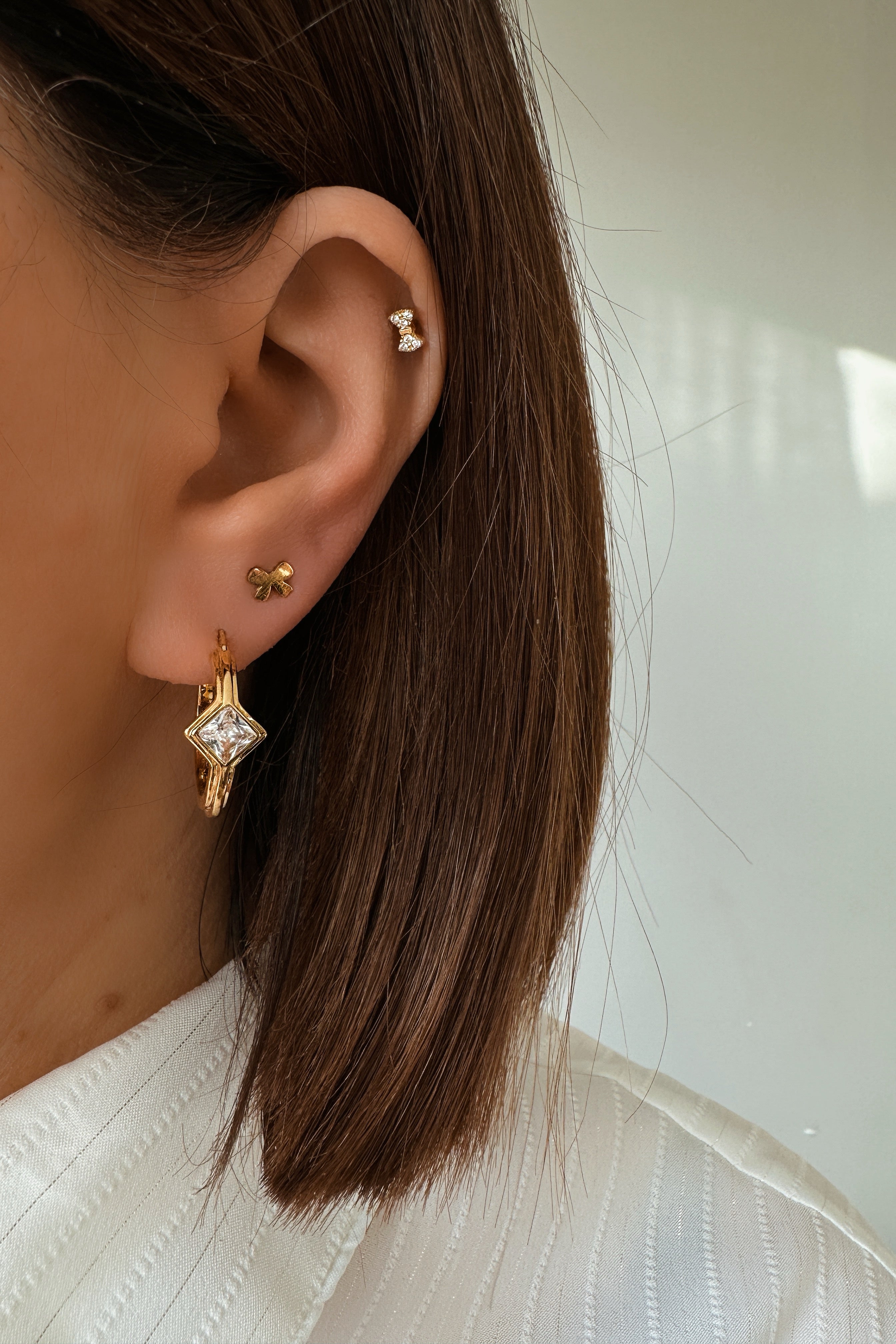 The Heart - Vintage Cubic Zirconia Hoops - Boutique Minimaliste has waterproof, durable, elegant and vintage inspired jewelry