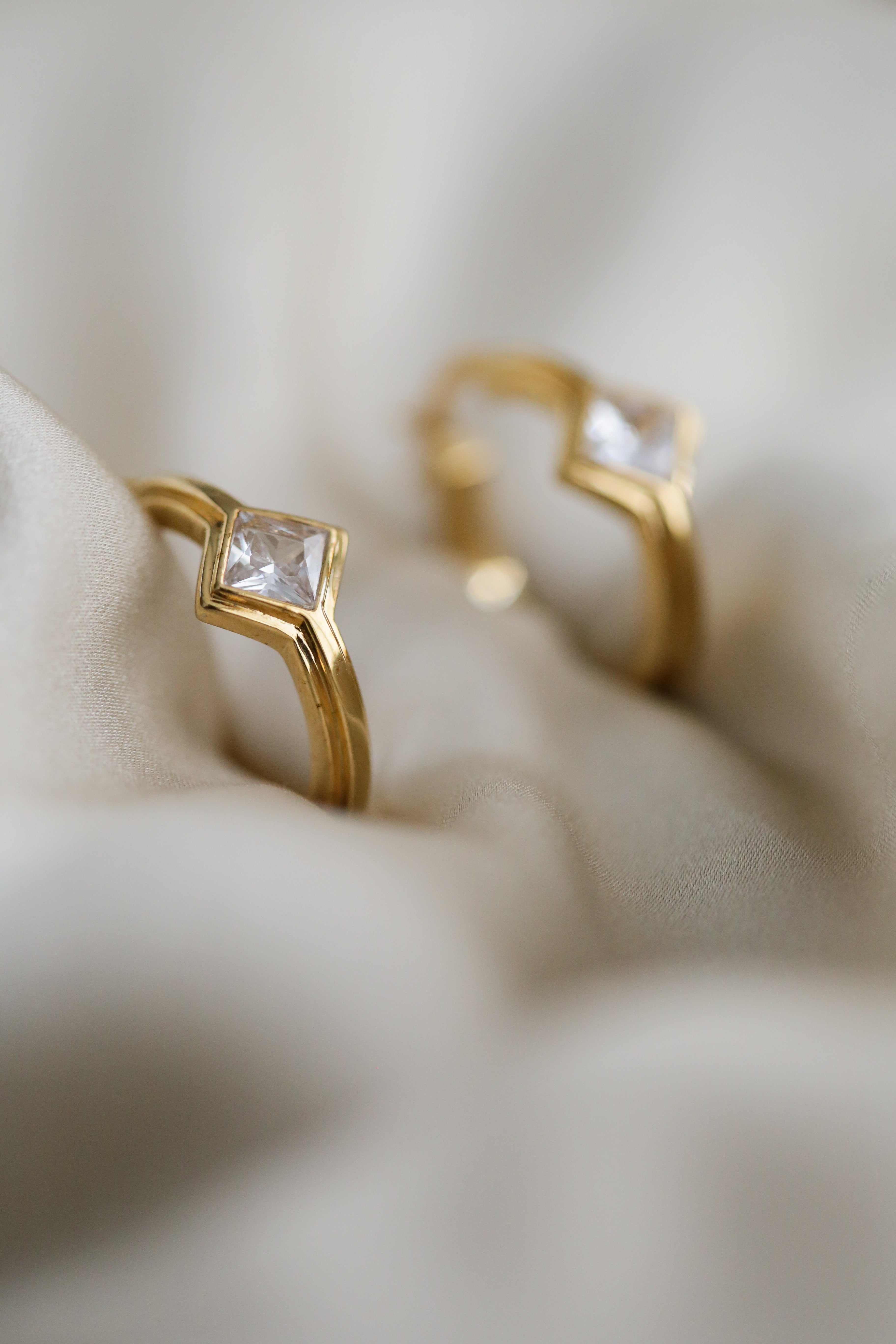 The Heart - Vintage Cubic Zirconia Hoops - Boutique Minimaliste has waterproof, durable, elegant and vintage inspired jewelry
