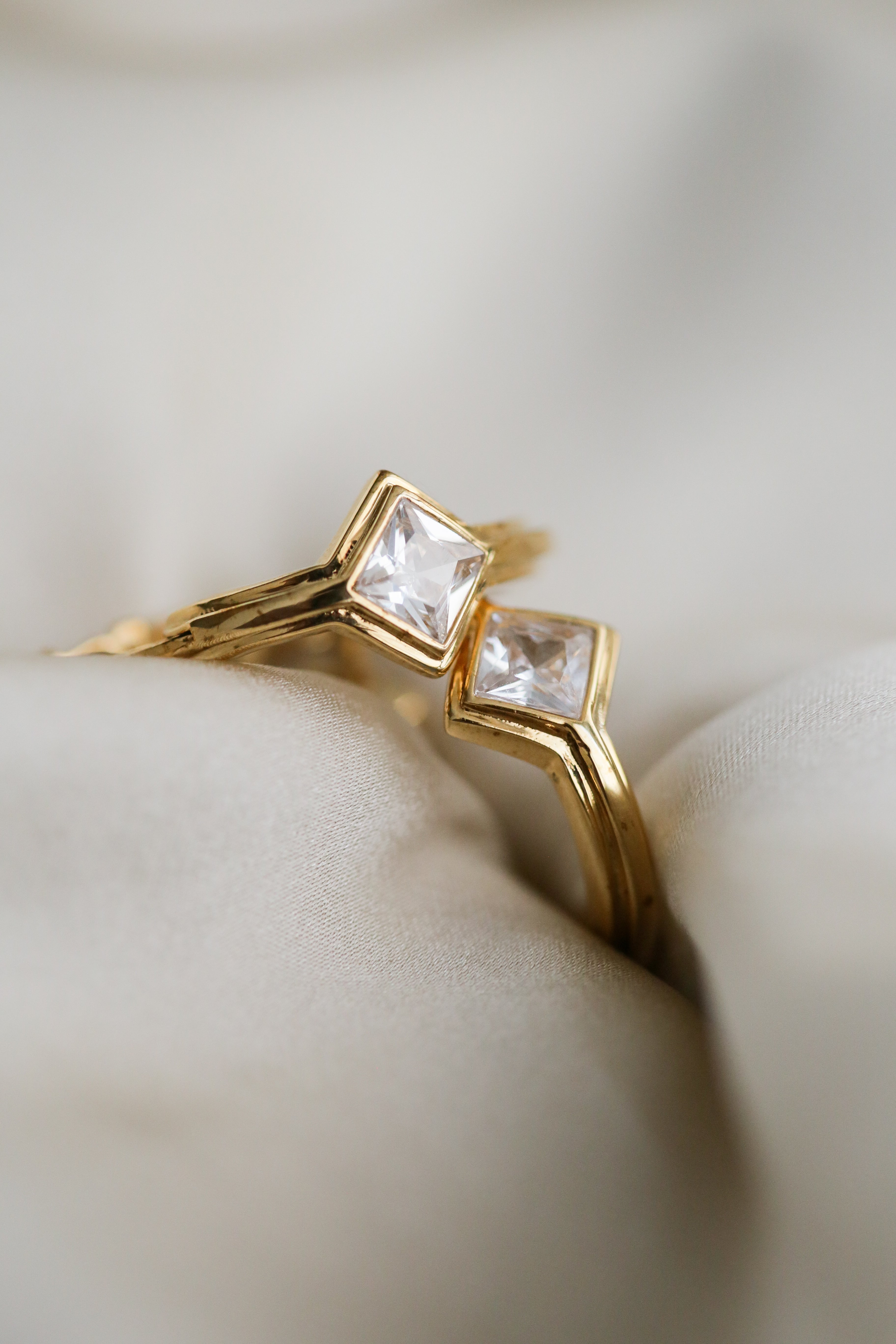 The Heart - Vintage Cubic Zirconia Hoops - Boutique Minimaliste has waterproof, durable, elegant and vintage inspired jewelry