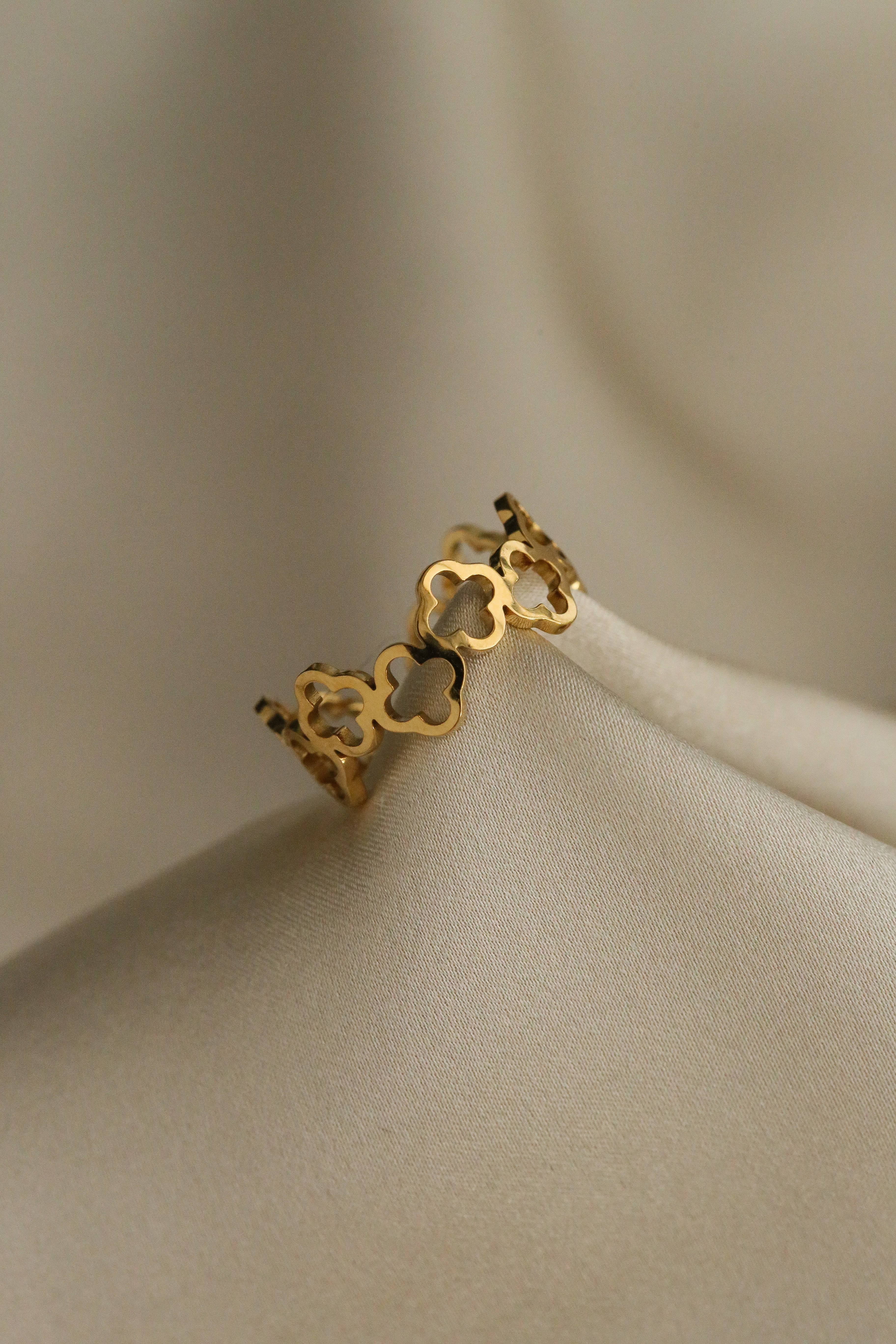 Tina Ring - Boutique Minimaliste has waterproof, durable, elegant and vintage inspired jewelry