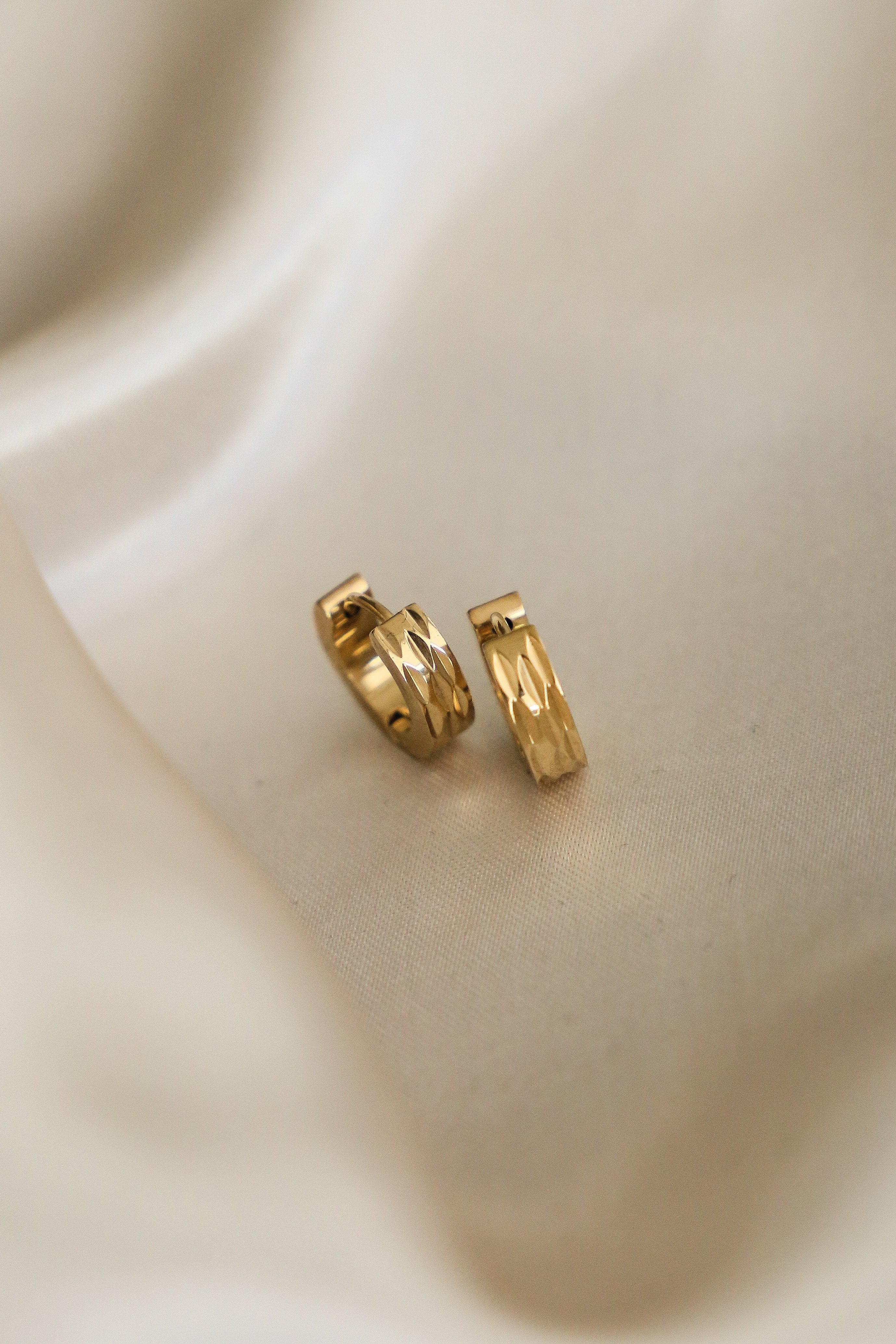 Tropea Hoop Earrings - Boutique Minimaliste has waterproof, durable, elegant and vintage inspired jewelry