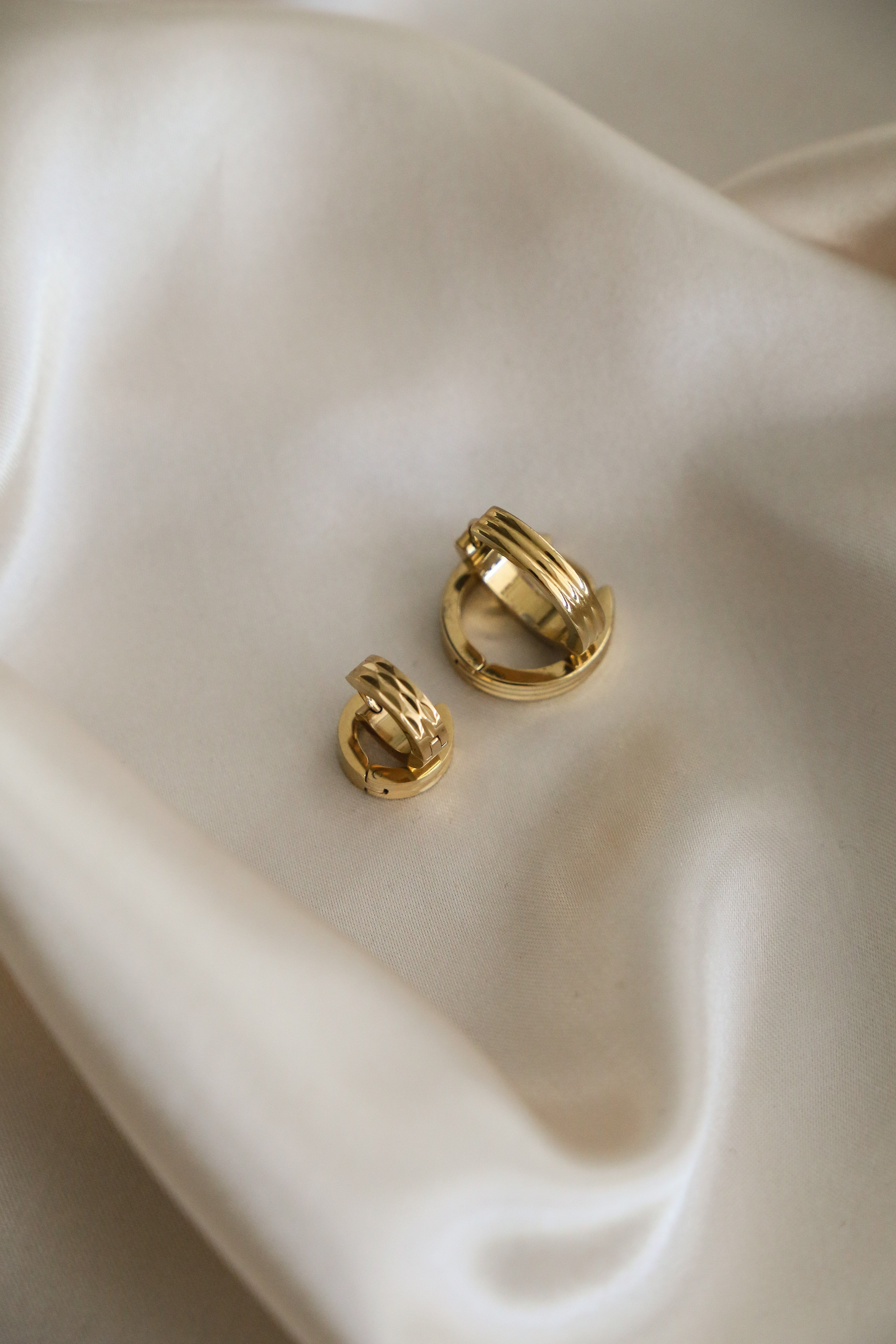 Tropea Hoop Earrings - Boutique Minimaliste has waterproof, durable, elegant and vintage inspired jewelry