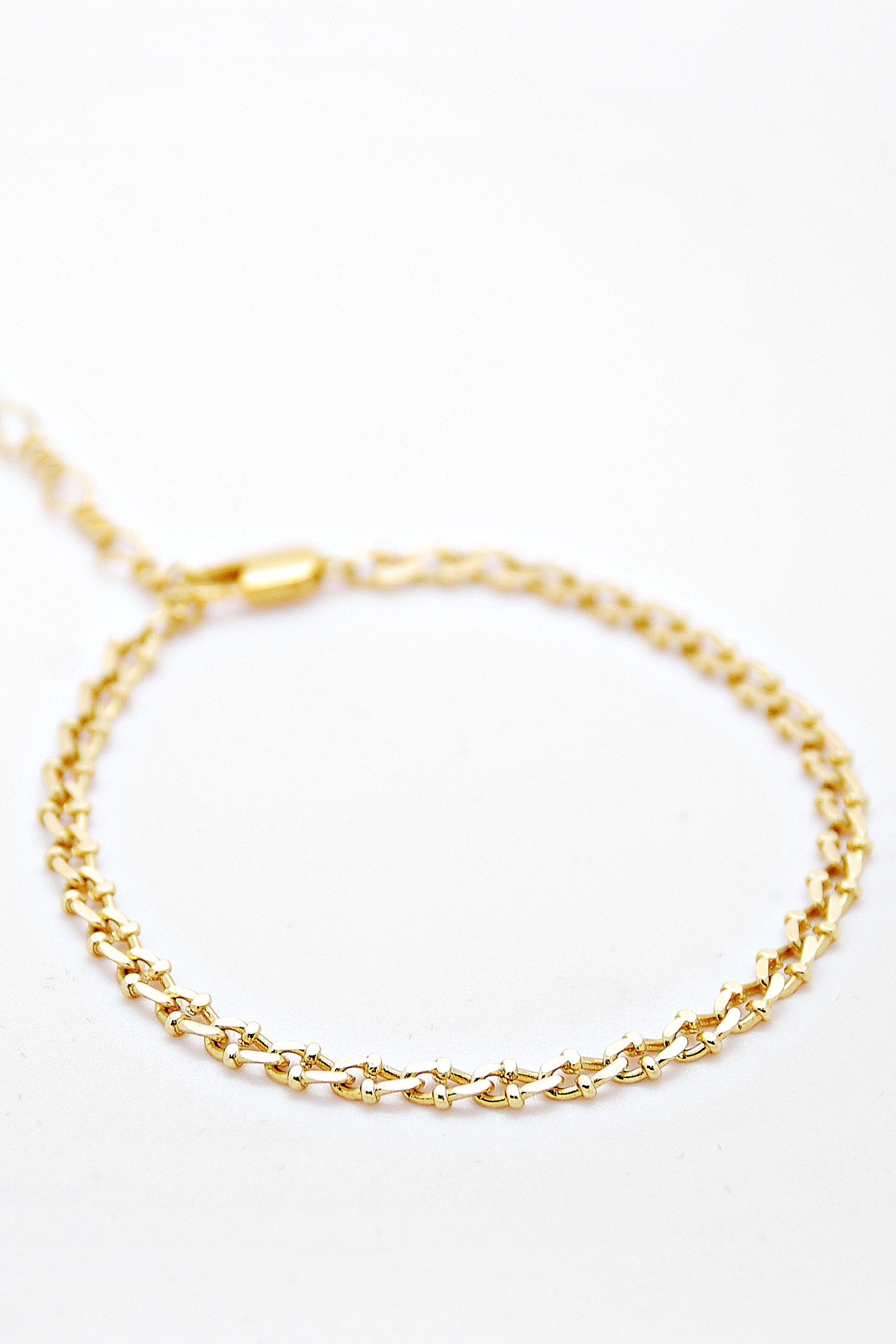 Vintage Chain bracelet - Detailed - Boutique Minimaliste has waterproof, durable, elegant and vintage inspired jewelry