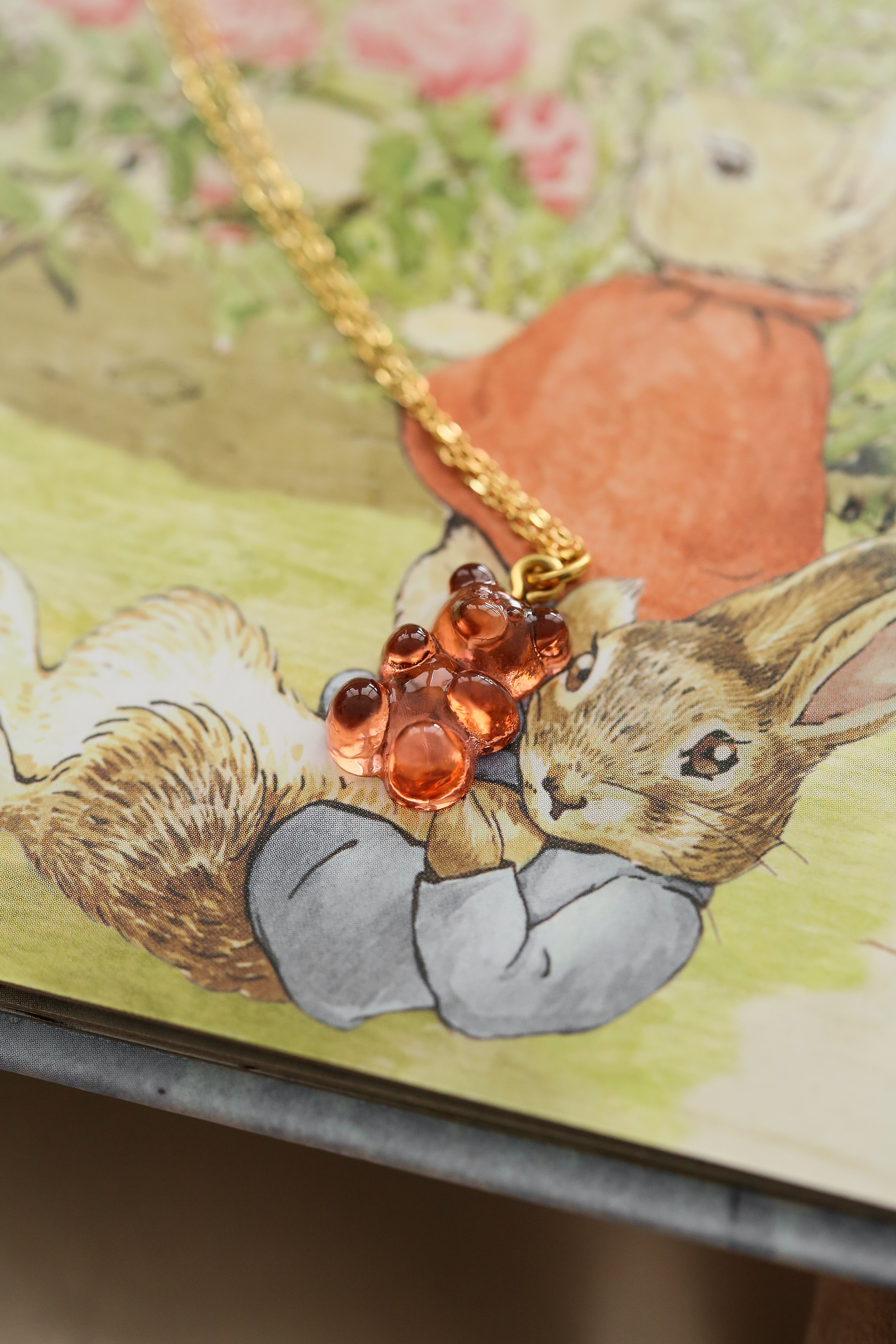 Violet (children) Necklace - Boutique Minimaliste has waterproof, durable, elegant and vintage inspired jewelry