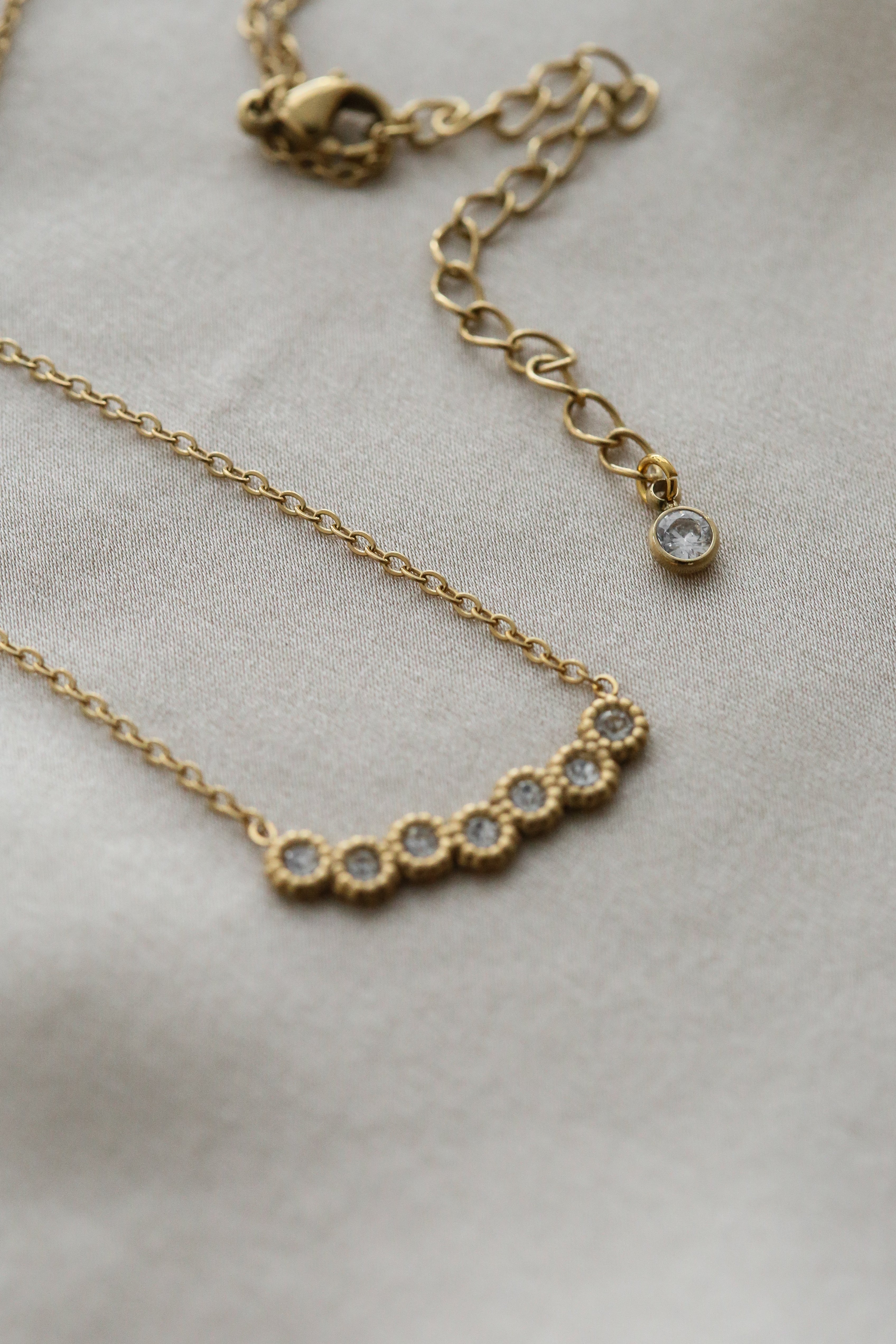 Virginia Set - Boutique Minimaliste has waterproof, durable, elegant and vintage inspired jewelry