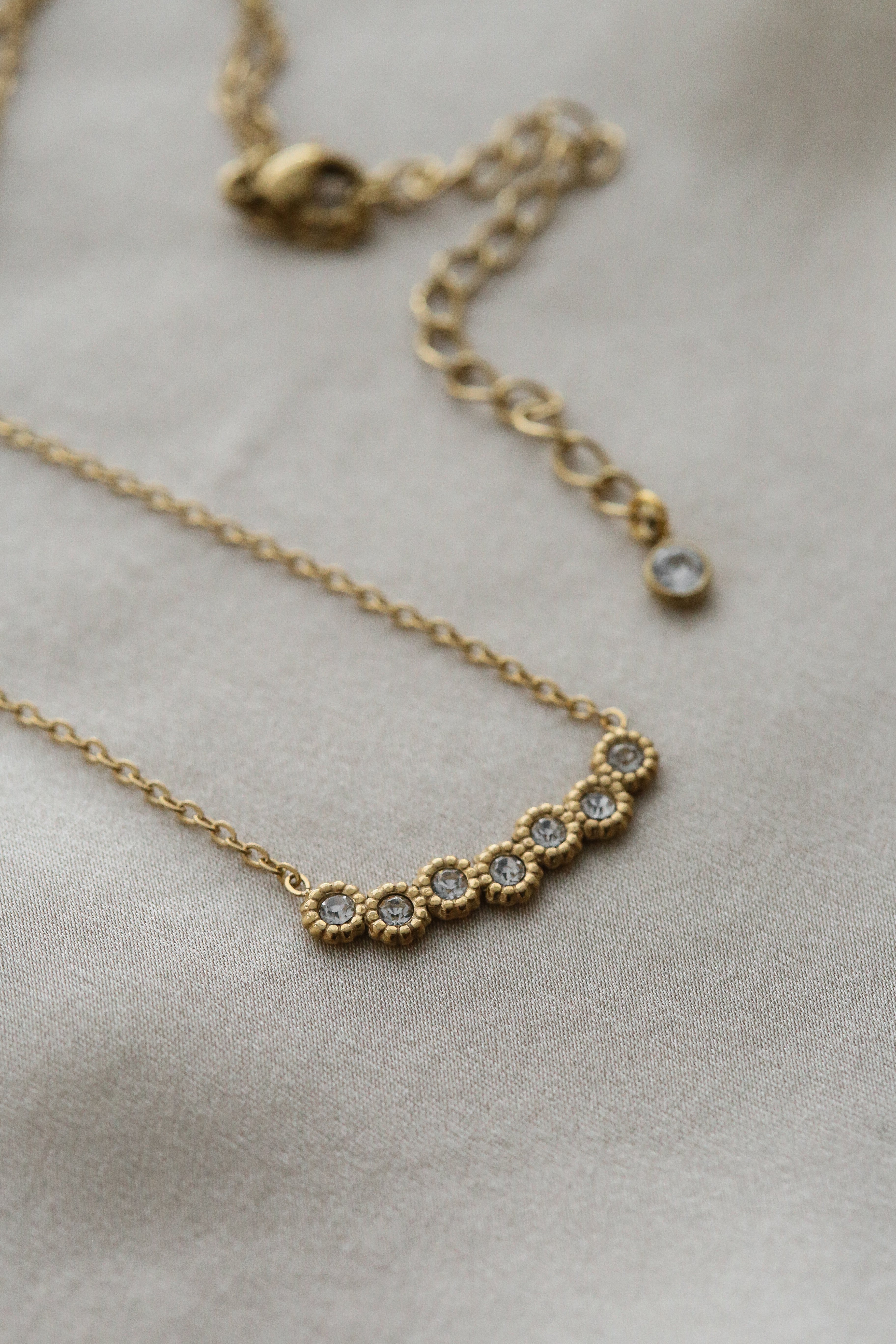 Virginia Set - Boutique Minimaliste has waterproof, durable, elegant and vintage inspired jewelry