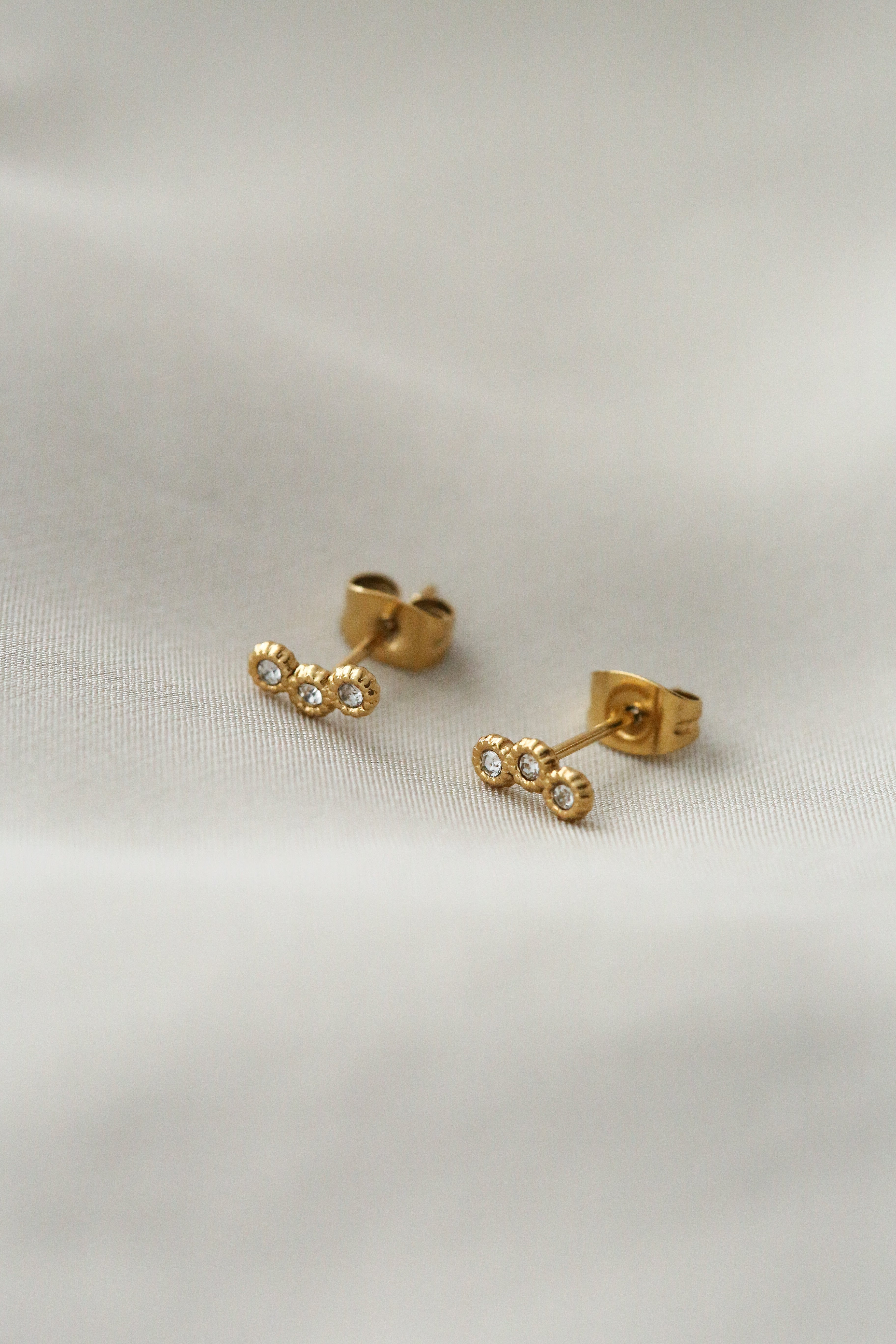 Virginia Set - Boutique Minimaliste has waterproof, durable, elegant and vintage inspired jewelry