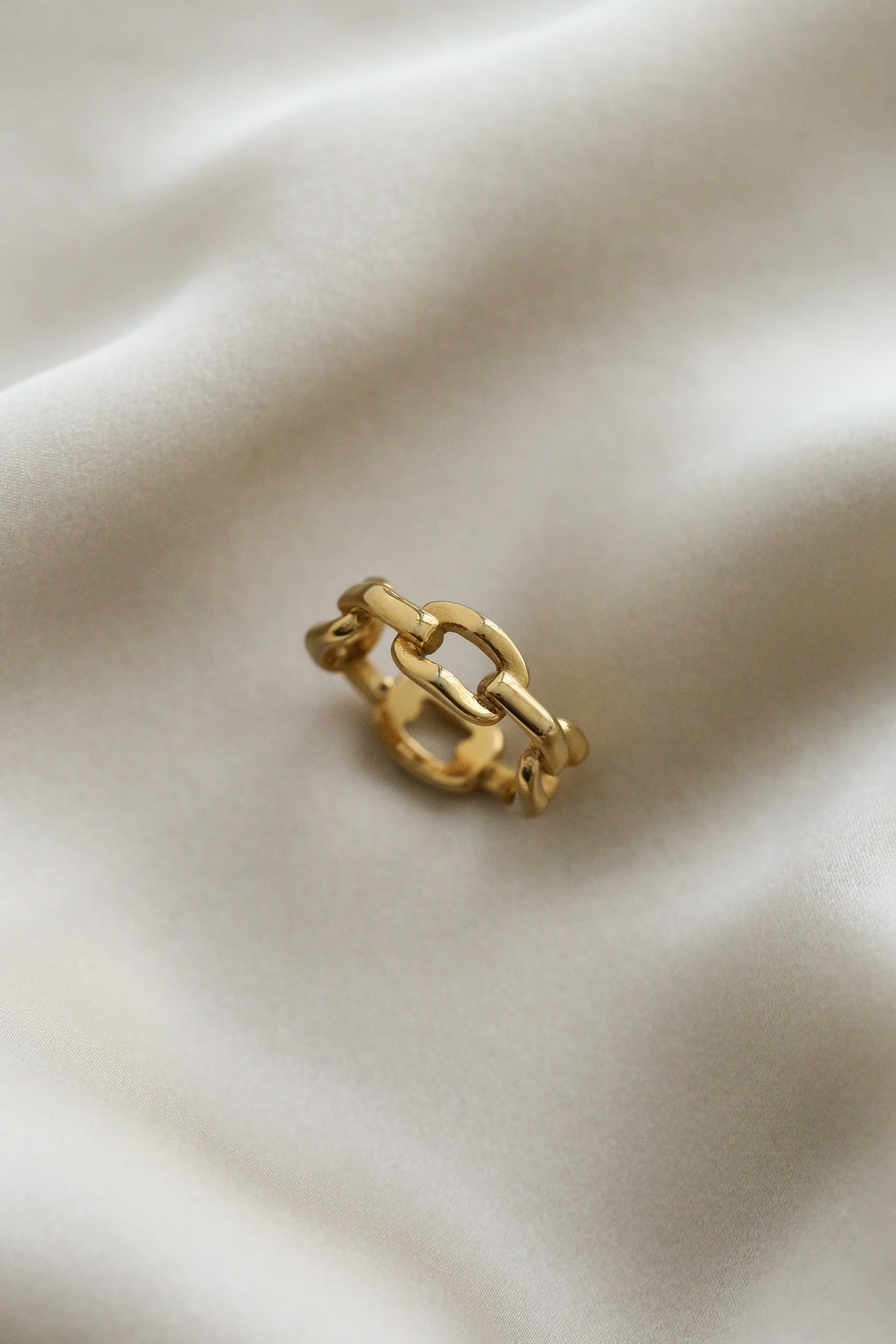 Vittoria Ring - Boutique Minimaliste has waterproof, durable, elegant and vintage inspired jewelry