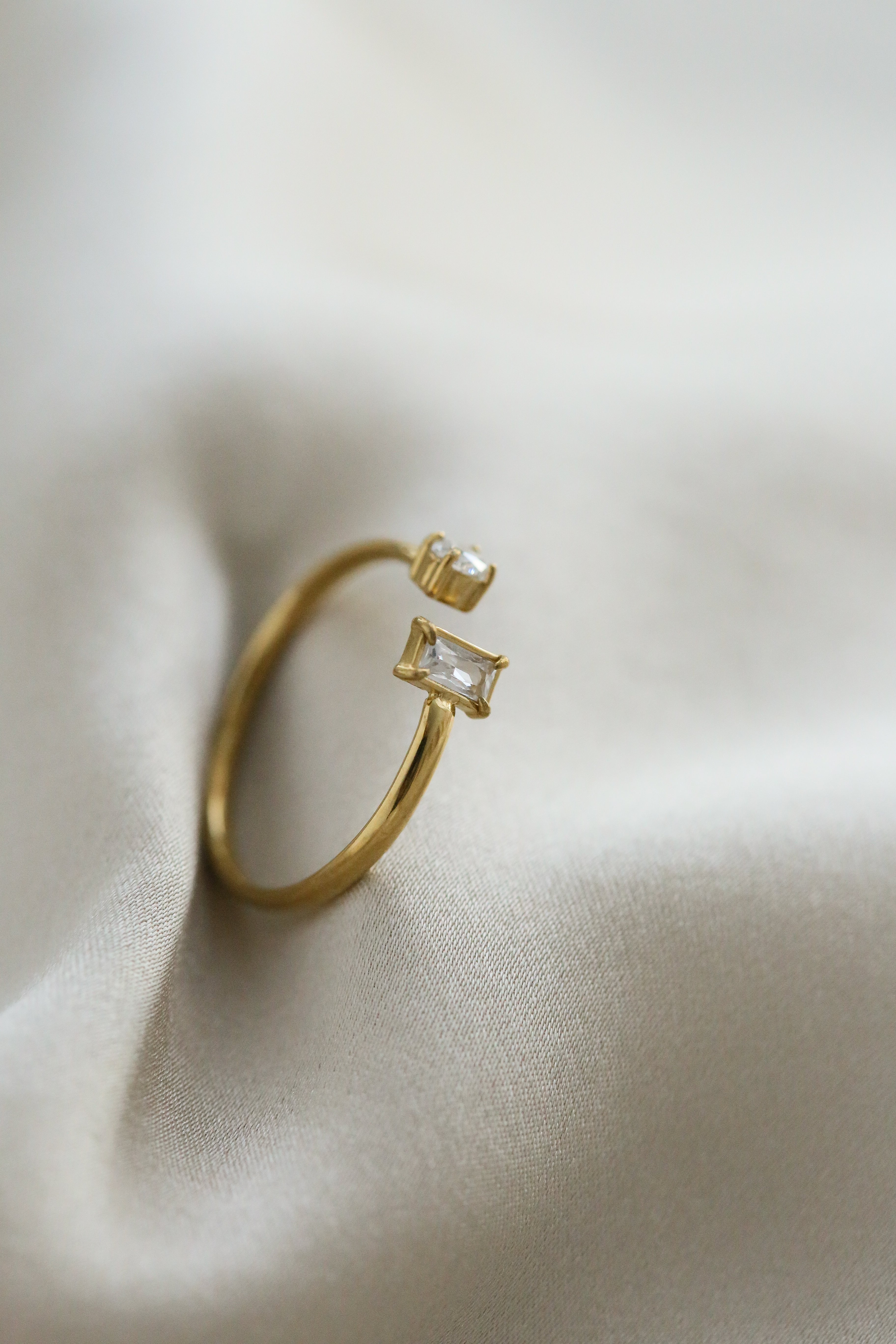 Vivienne Ring - Boutique Minimaliste has waterproof, durable, elegant and vintage inspired jewelry