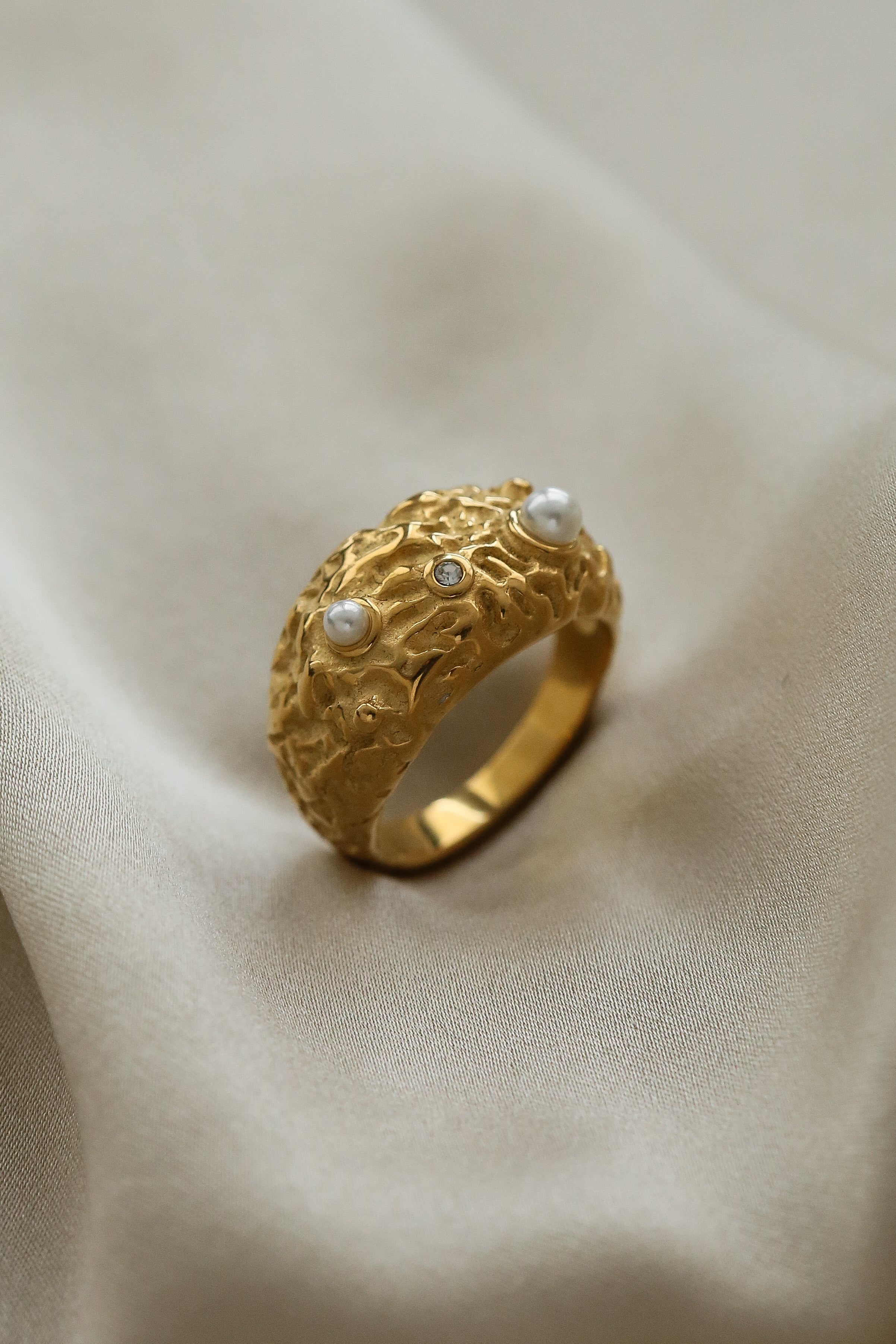 Walde Ring - Boutique Minimaliste has waterproof, durable, elegant and vintage inspired jewelry