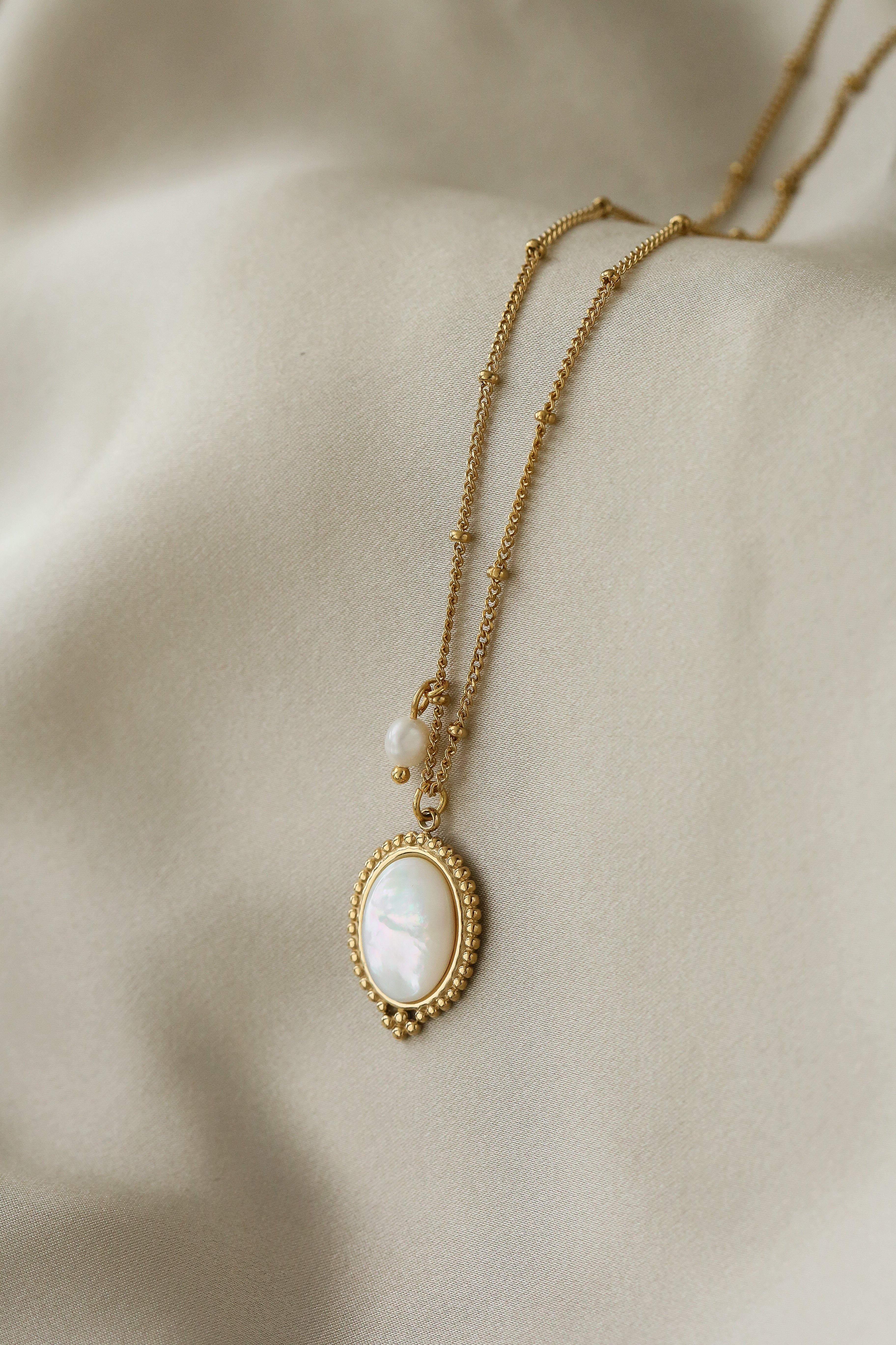 Wendy Necklace - Boutique Minimaliste has waterproof, durable, elegant and vintage inspired jewelry
