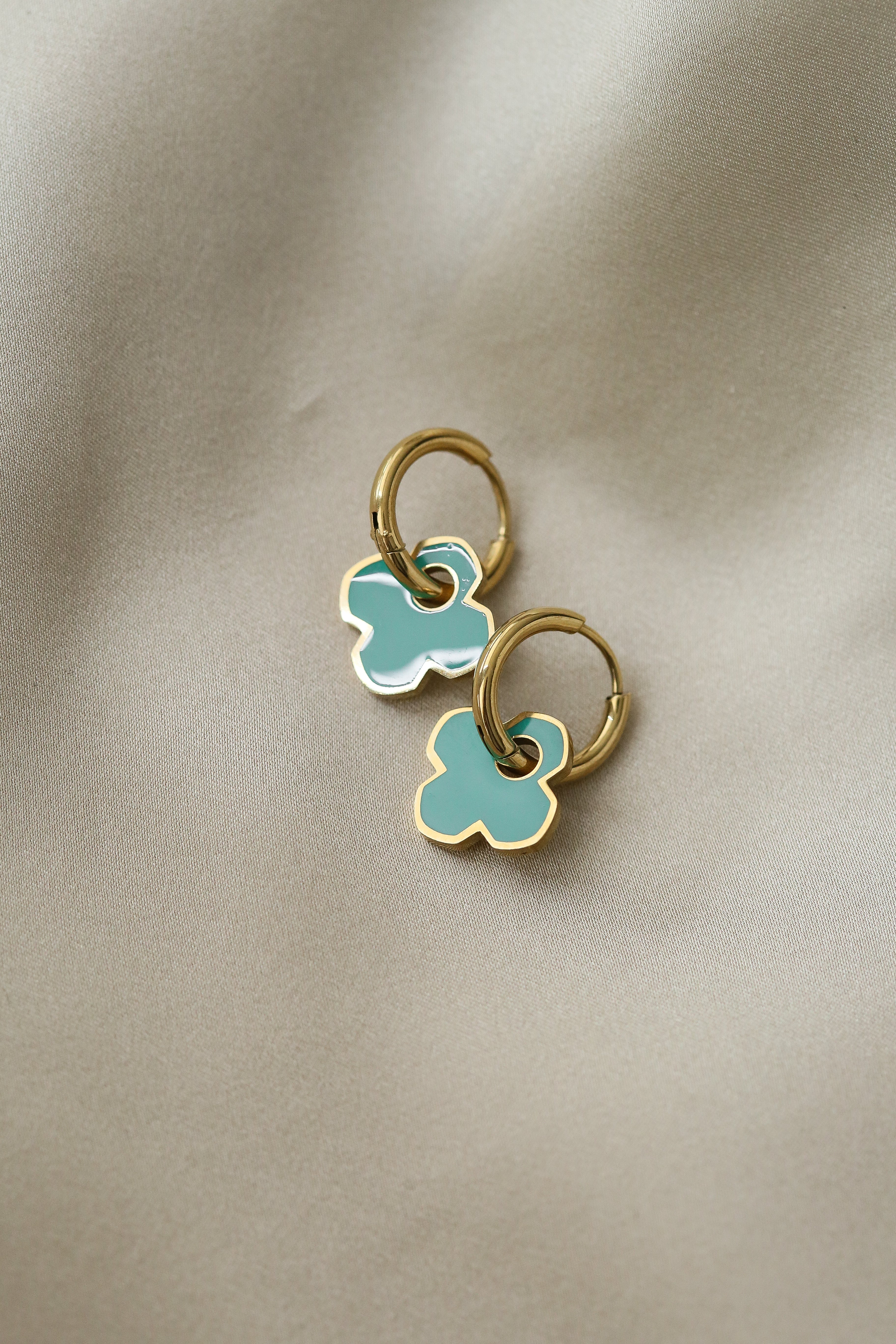 Whitney Earrings - Boutique Minimaliste has waterproof, durable, elegant and vintage inspired jewelry