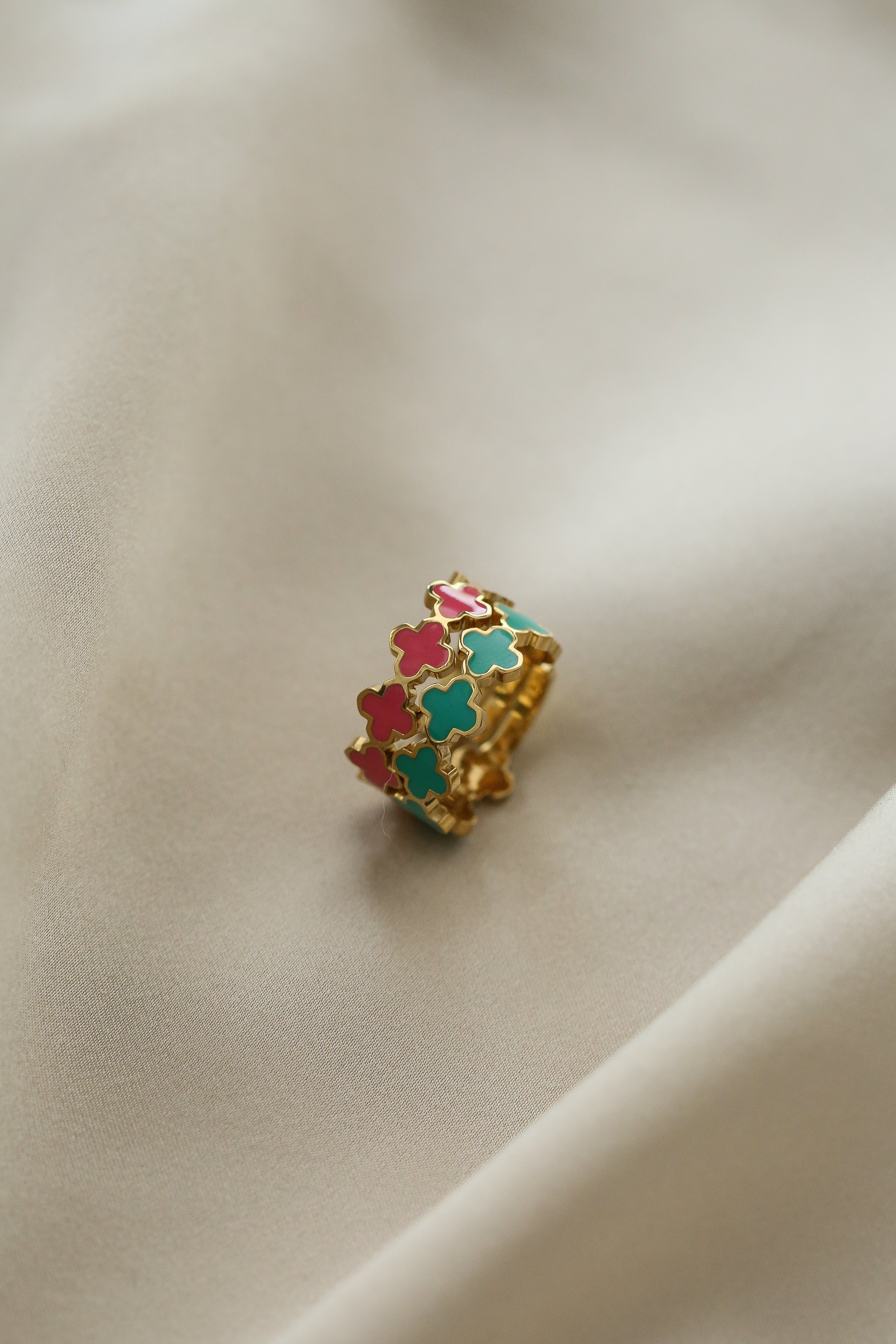 Whitney Ring - Boutique Minimaliste has waterproof, durable, elegant and vintage inspired jewelry