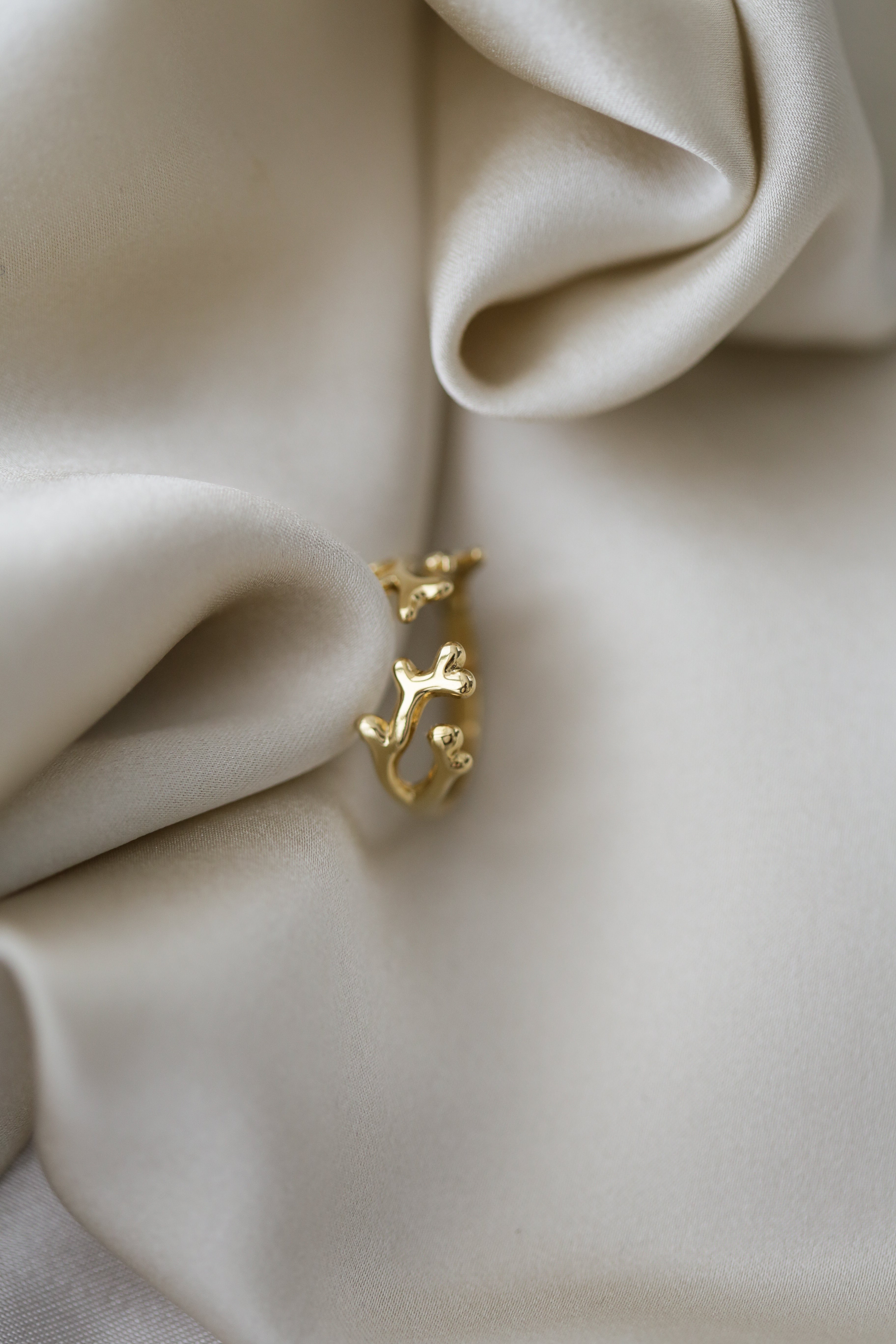 Xabrina Ring - Boutique Minimaliste has waterproof, durable, elegant and vintage inspired jewelry